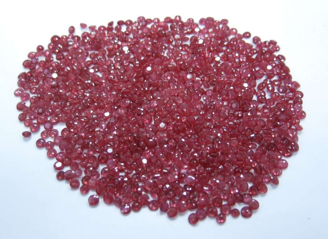 Ruby Round: 3mm - 3.5mm