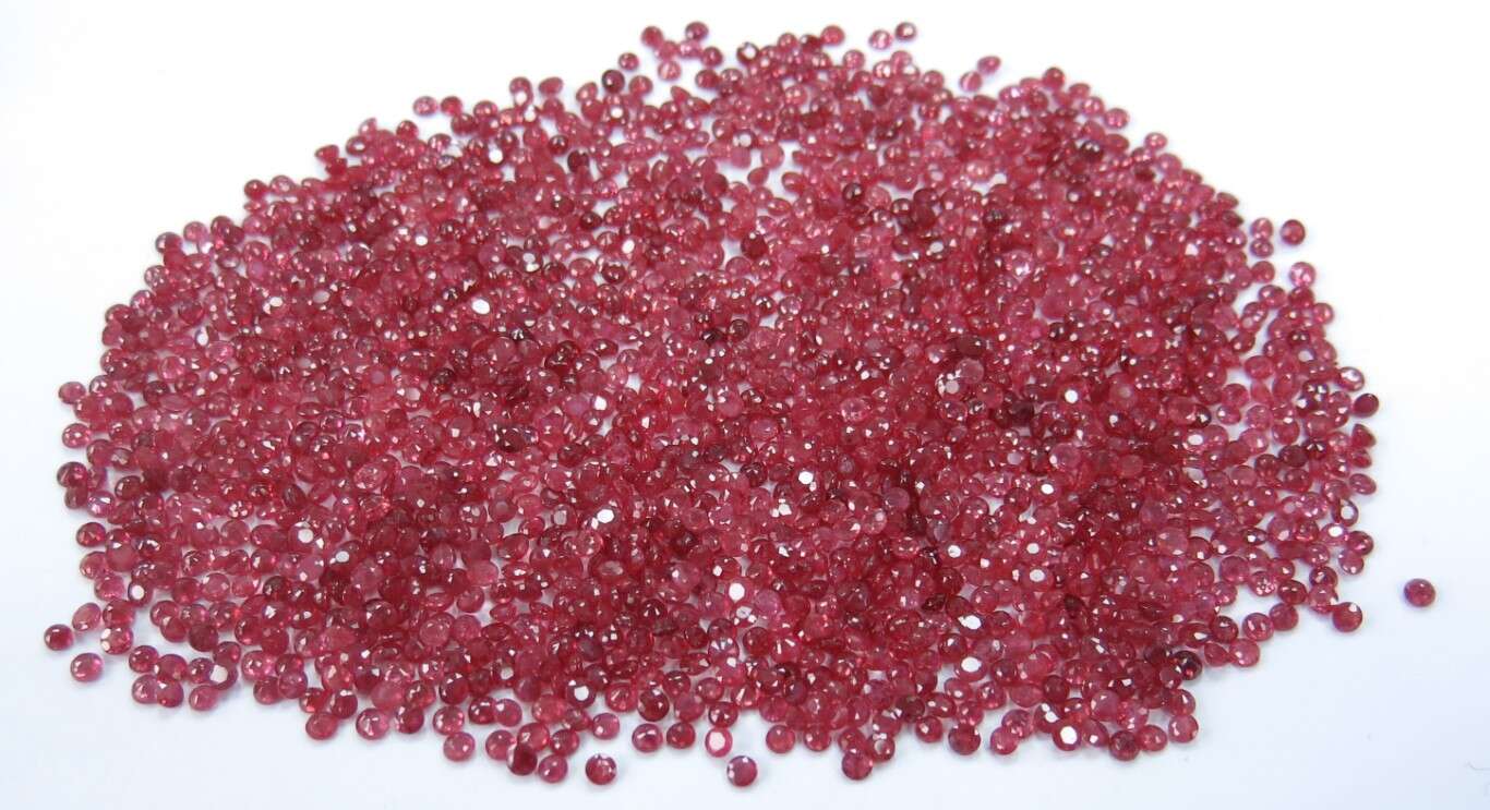 Ruby Round: 2.5mm - 3mm
