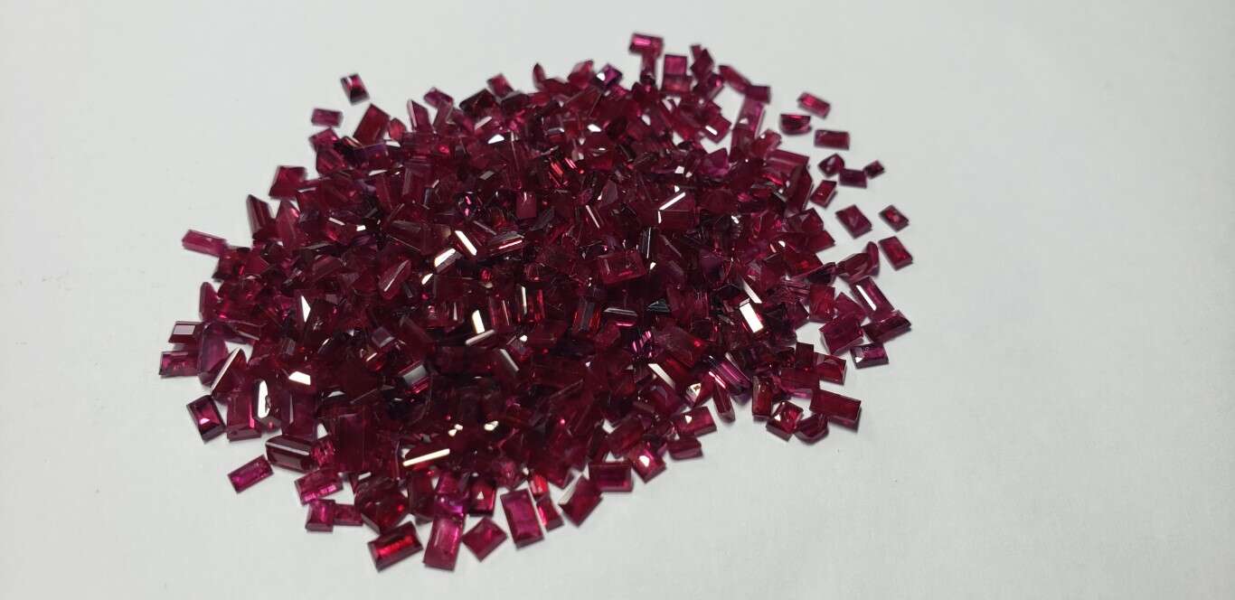 Ruby Baguette: 3mm - 4mm