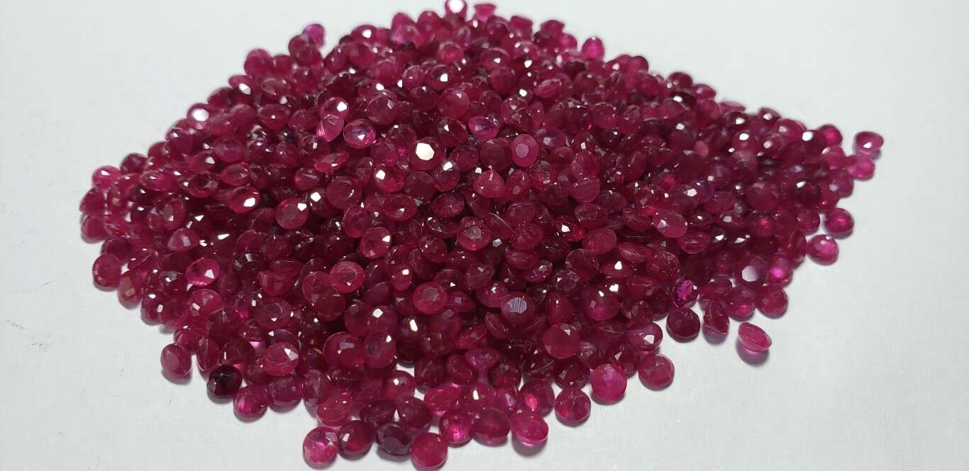 Ruby Round: 3mm - 3.5mm