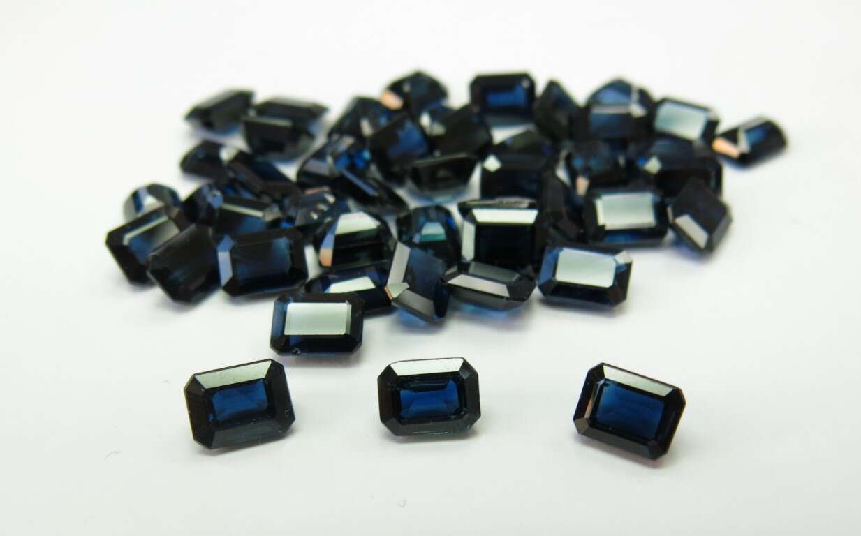 Blue Sapphire Octagon: 8mm x 6mm