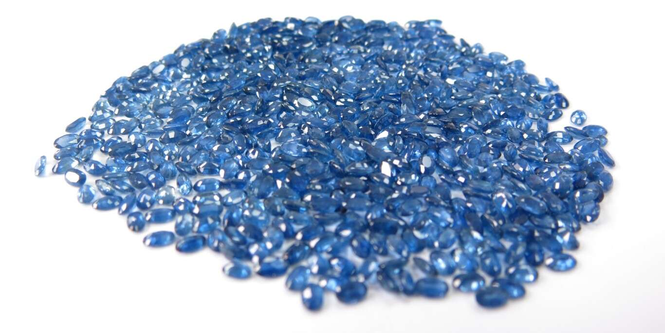 Blue Sapphire Oval: 5mm x 3mm