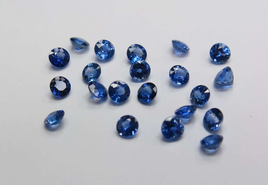 Blue Sapphire Round: 3.5mm - 4mm