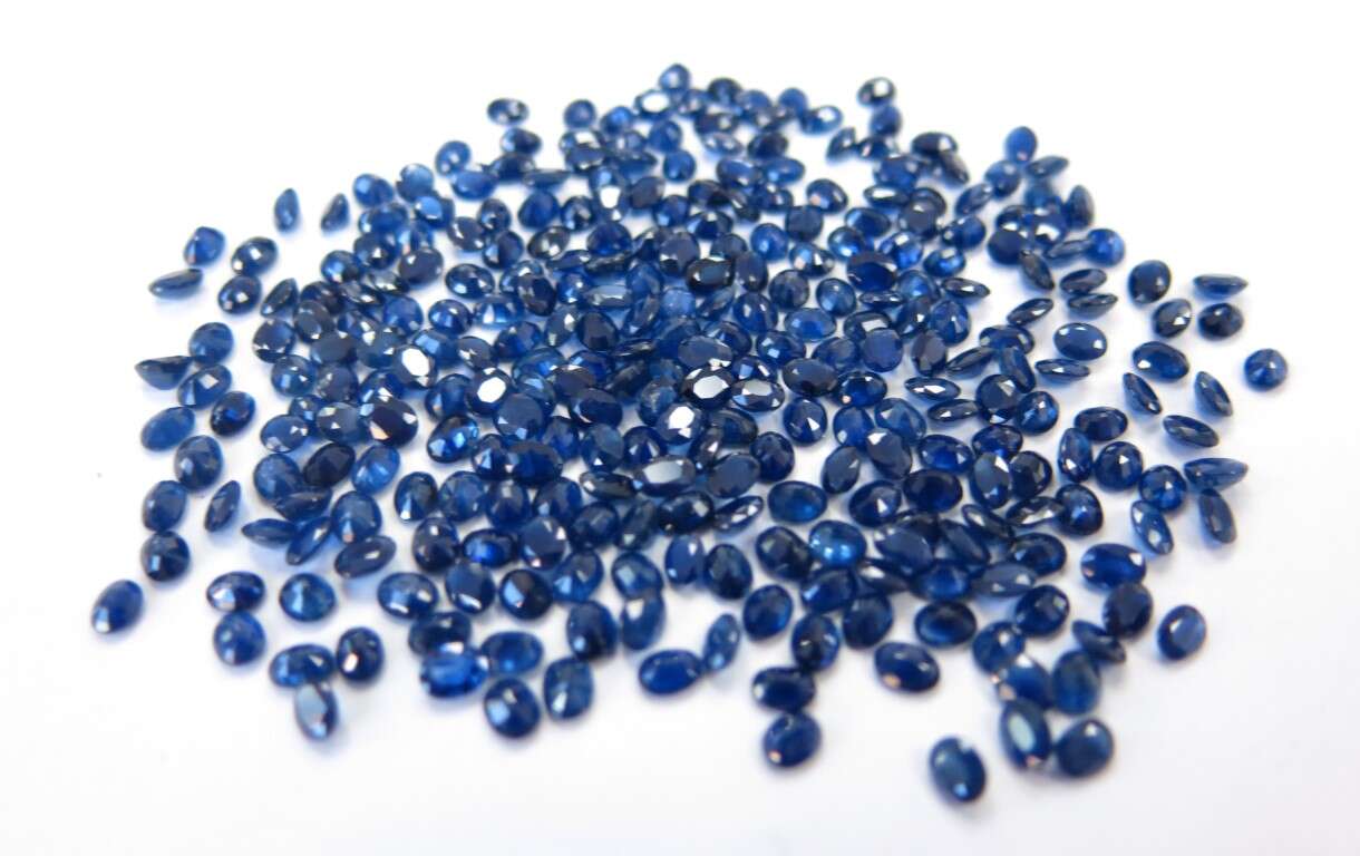Blue Sapphire Oval: 4mm x 3mm