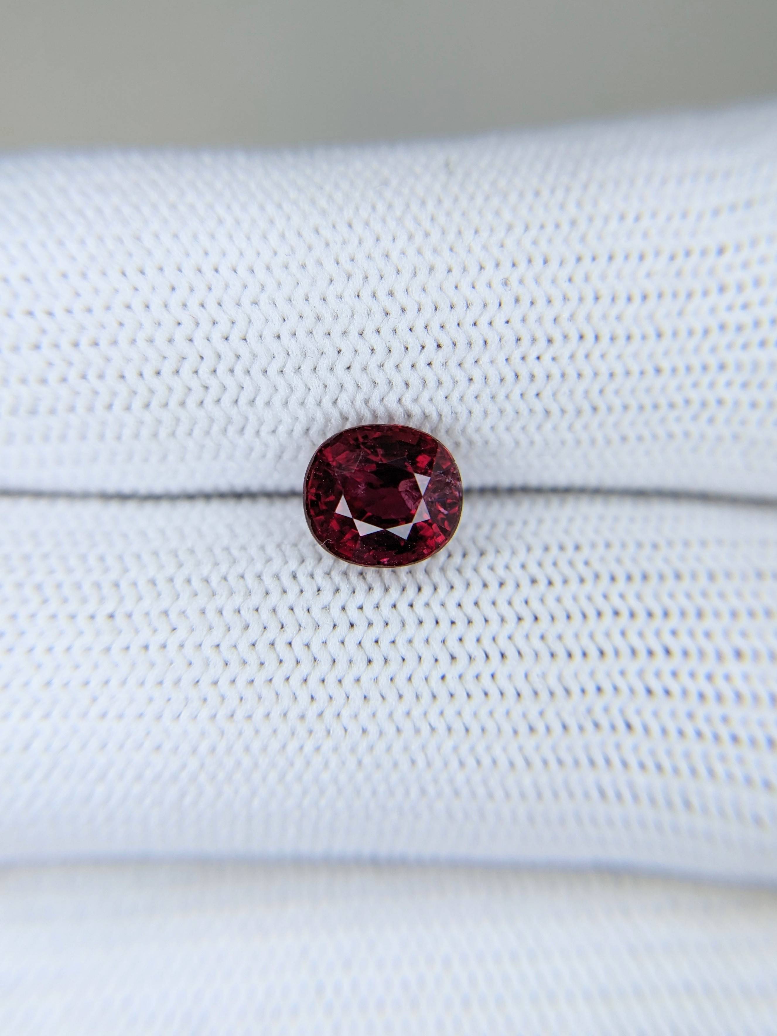 Ruby Oval: 2.01ct