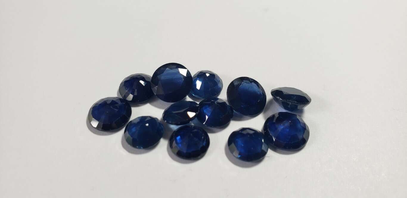 Blue Sapphire Round: 7.5mm - 8.5mm