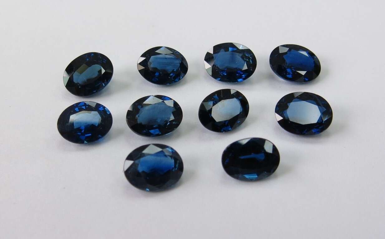 Blue Sapphire-Oval: 9mm x 7mm