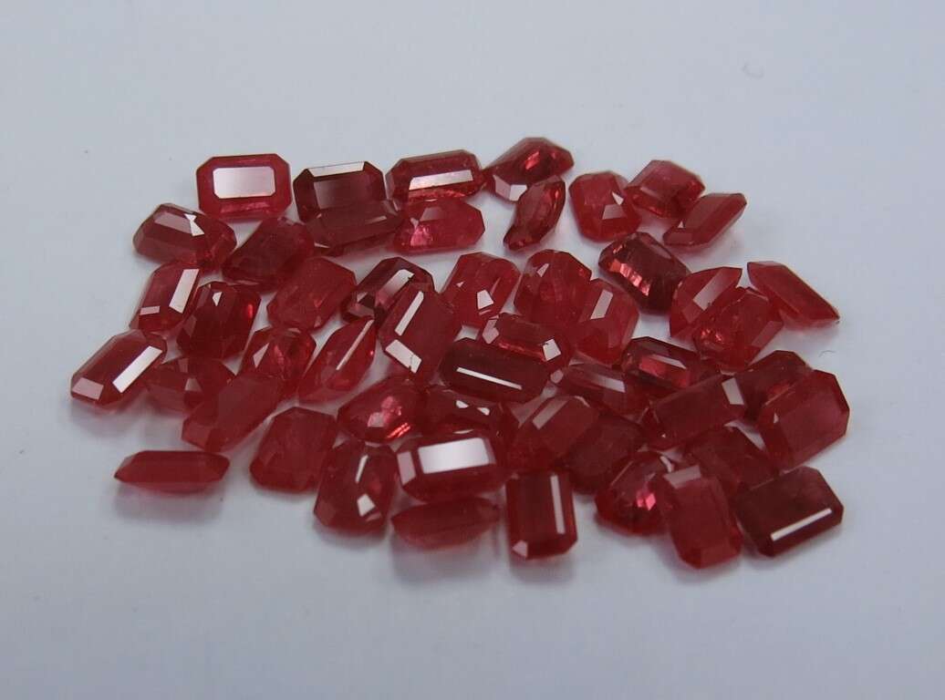 Ruby Octagon: 6mm x 4mm