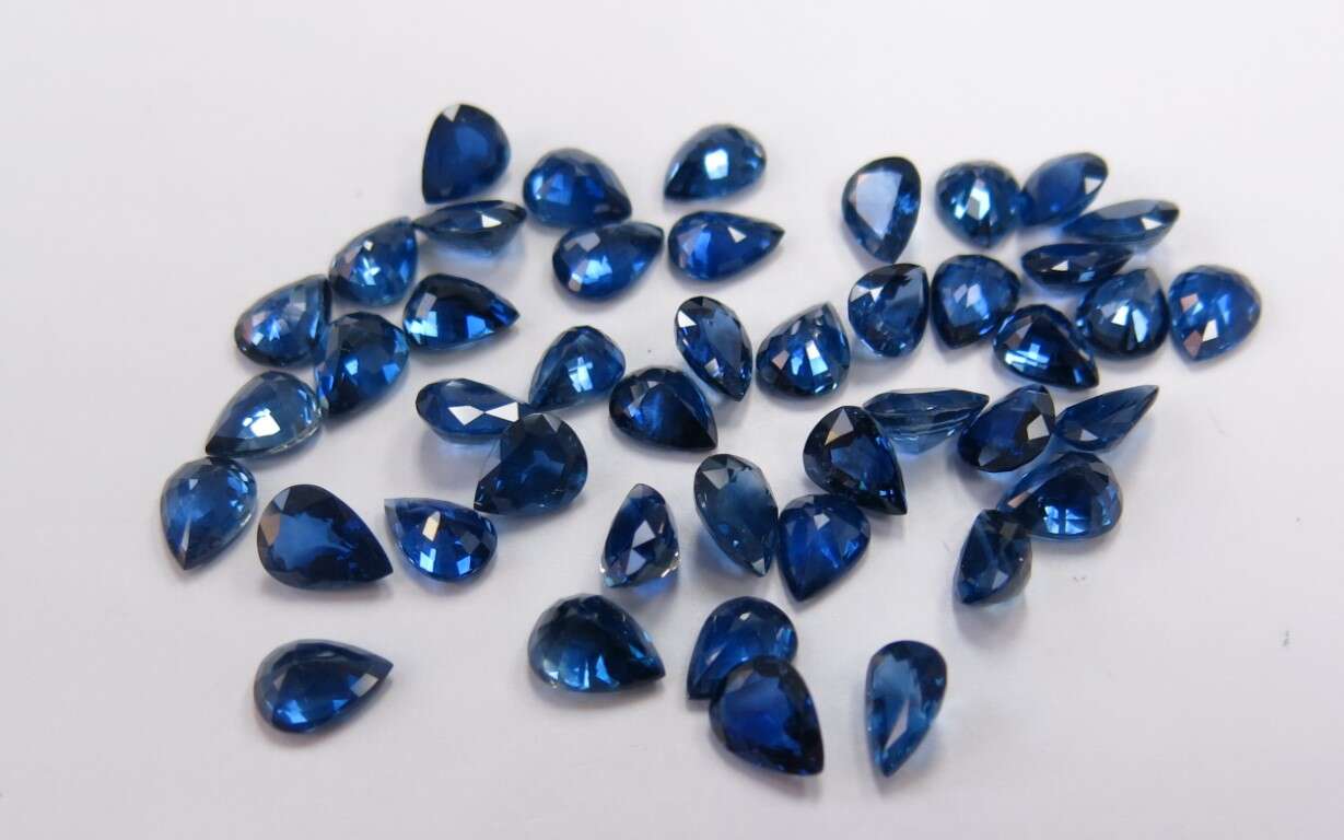 Blue Sapphire Pear: 8mm x 6mm