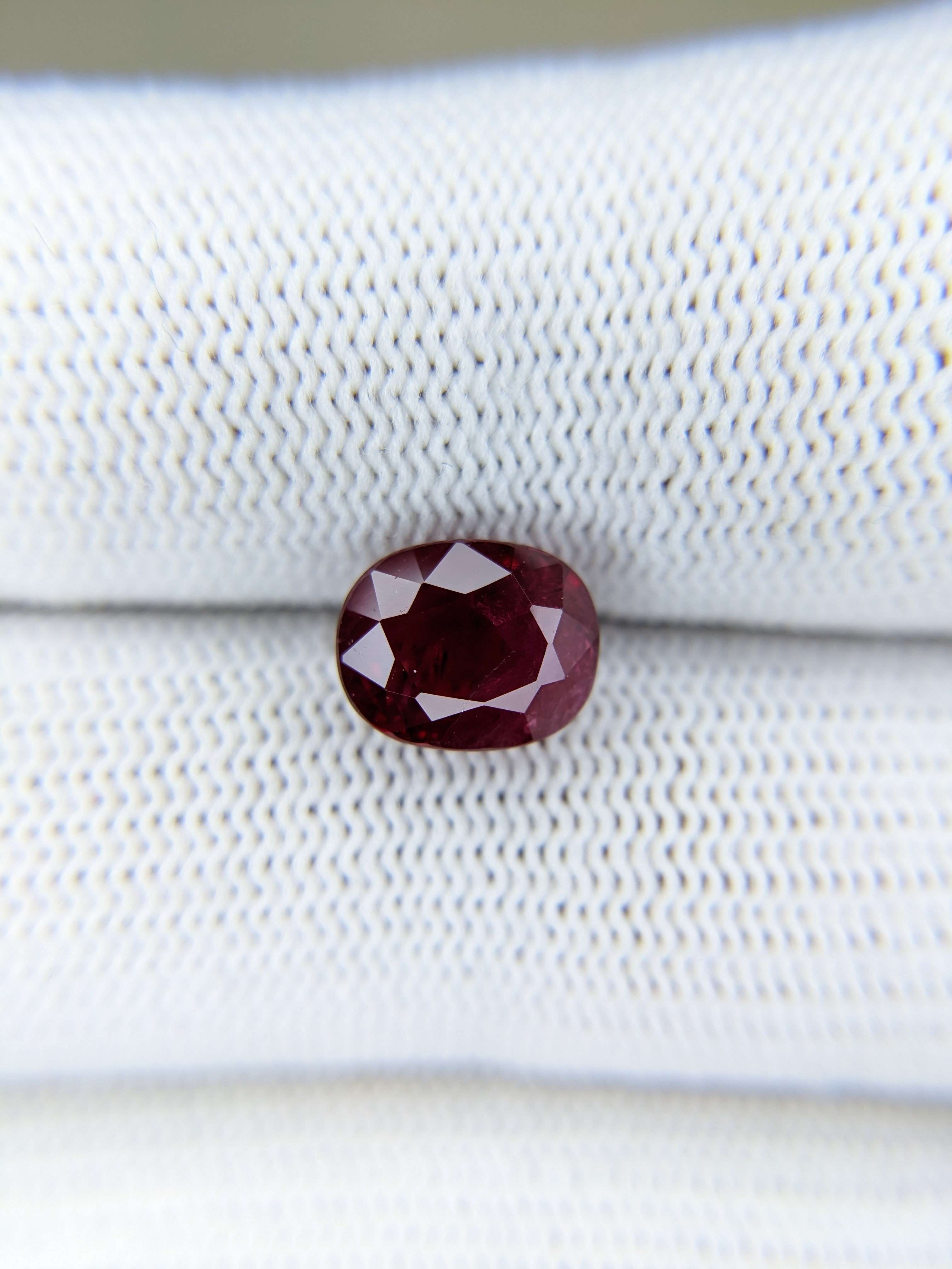 Ruby Oval: 3.65ct