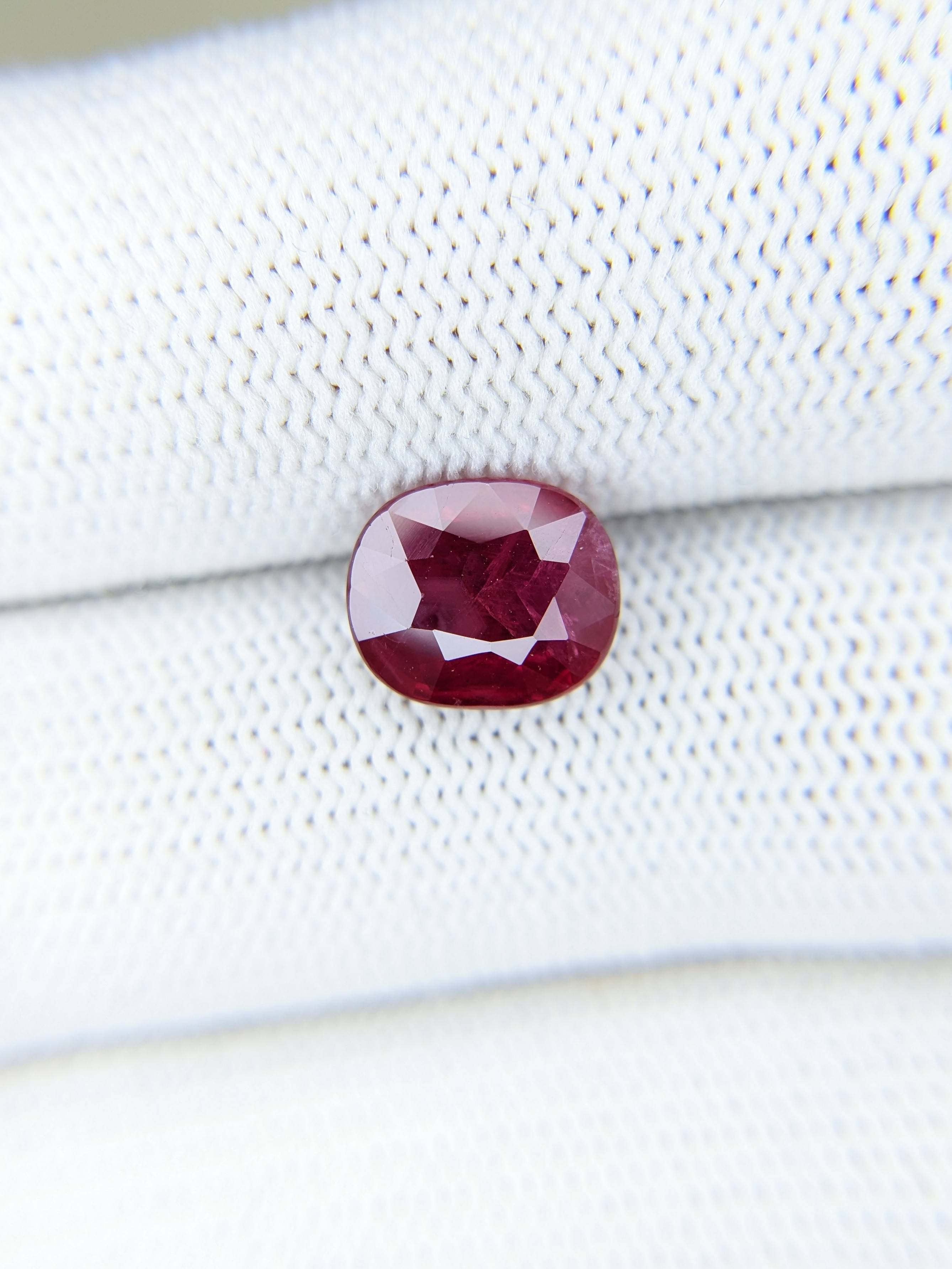 Ruby Oval: 3.03ct