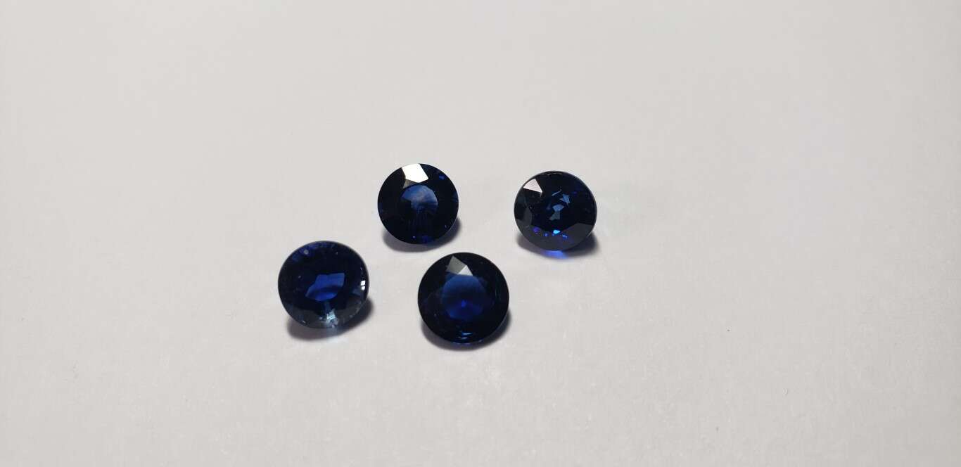 Blue Sapphire Round: 6.5mm - 7mm