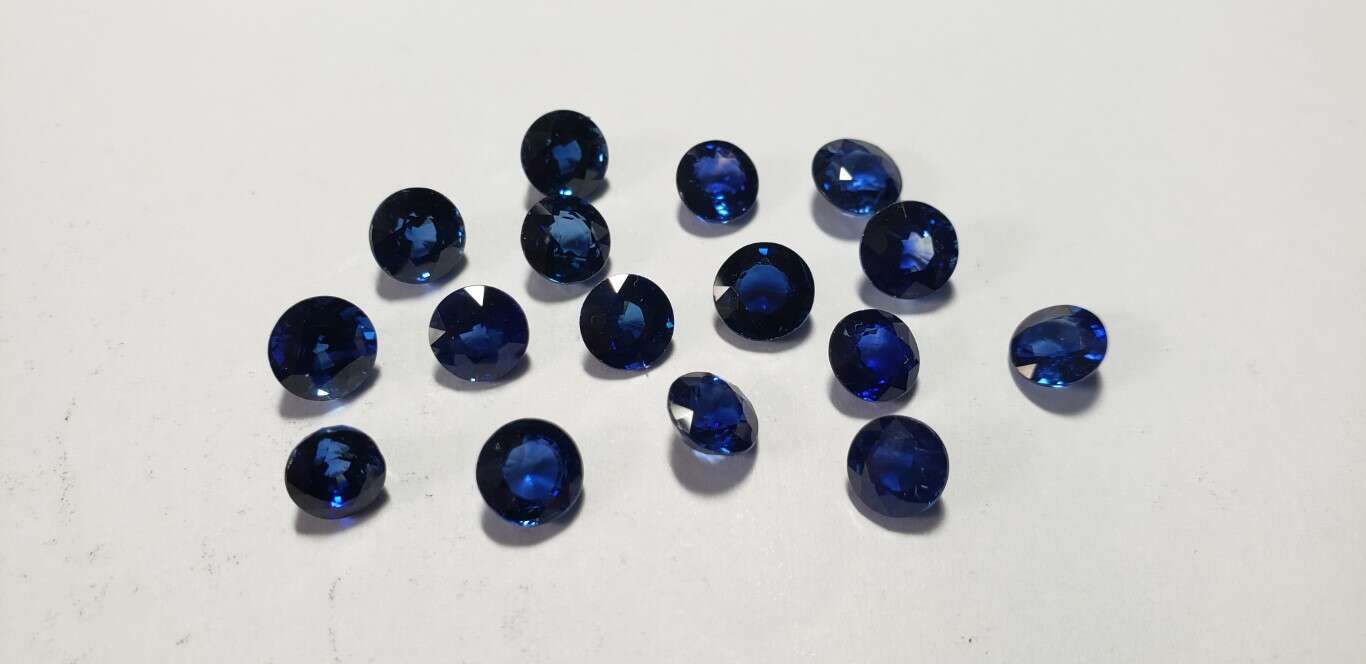Blue Sapphire Round: 6mm - 6.5mm