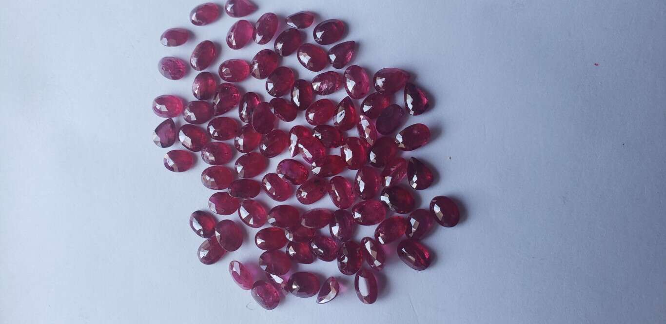 Ruby-Oval: 7mm x 5mm