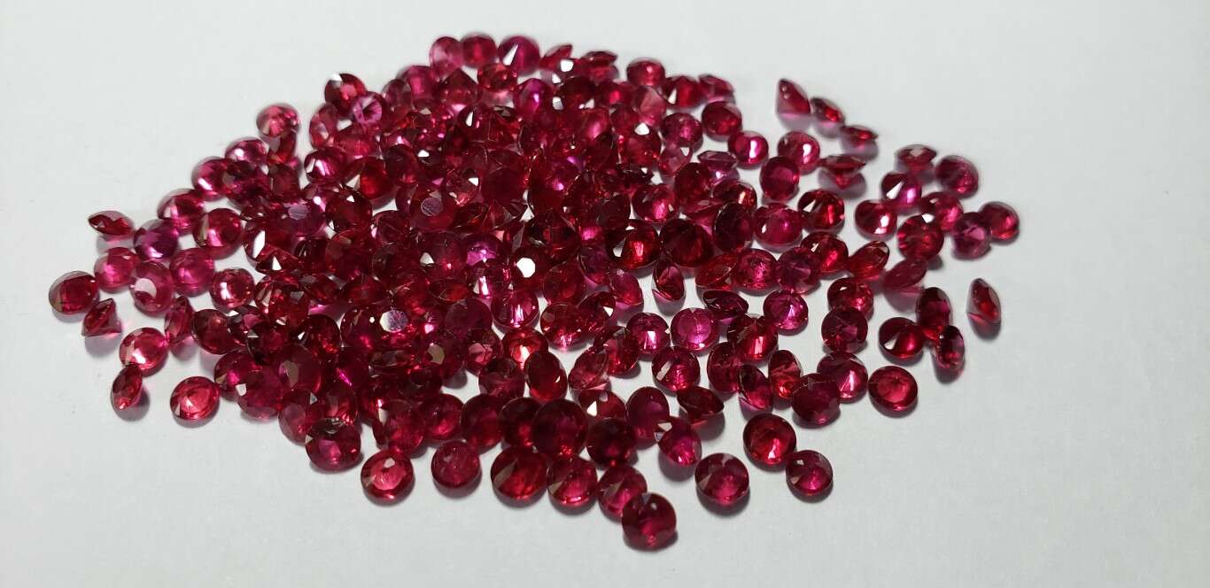 Ruby Diamond Cut: 3mm - 4mm