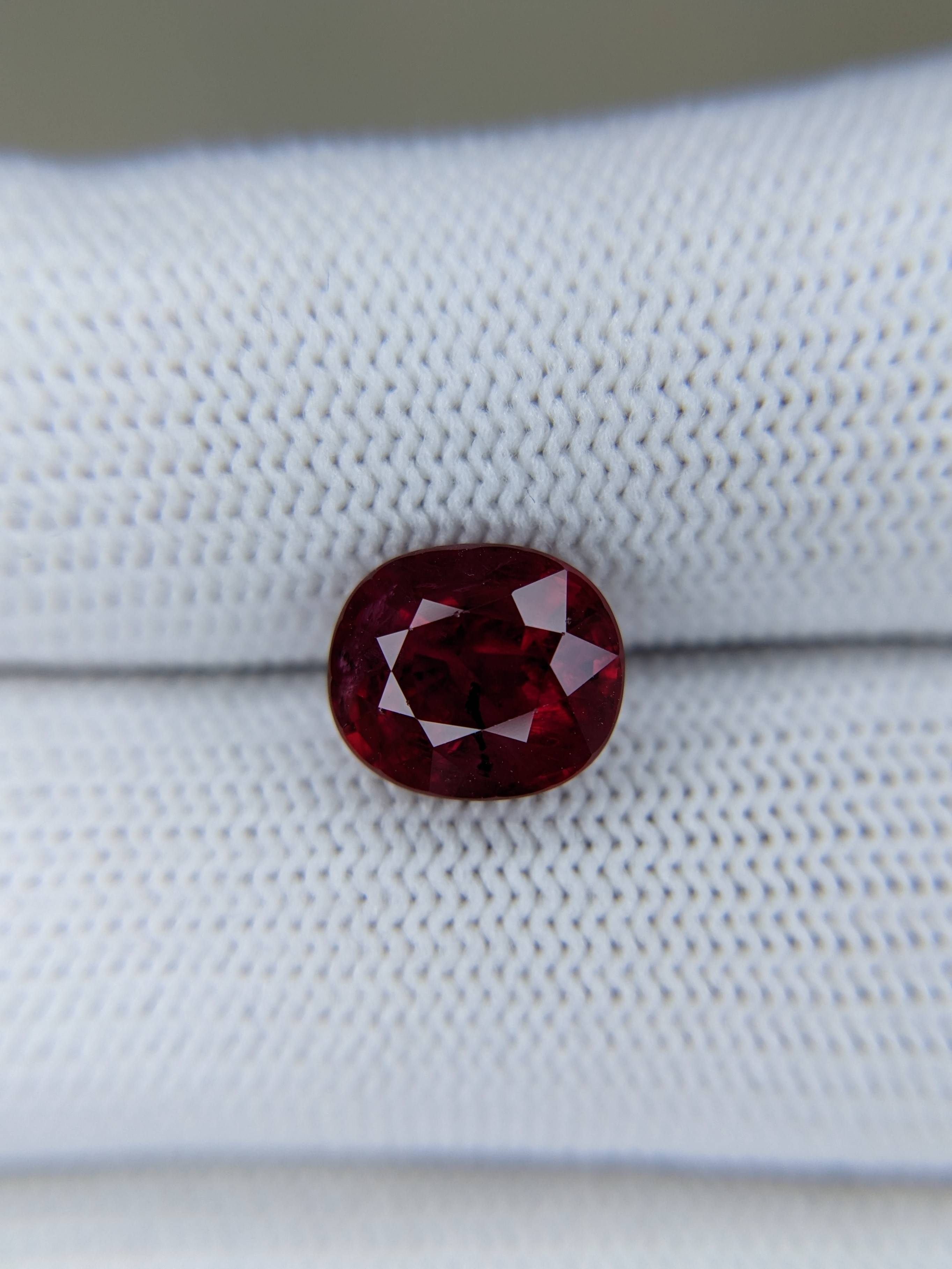 Ruby Oval: 3.51ct