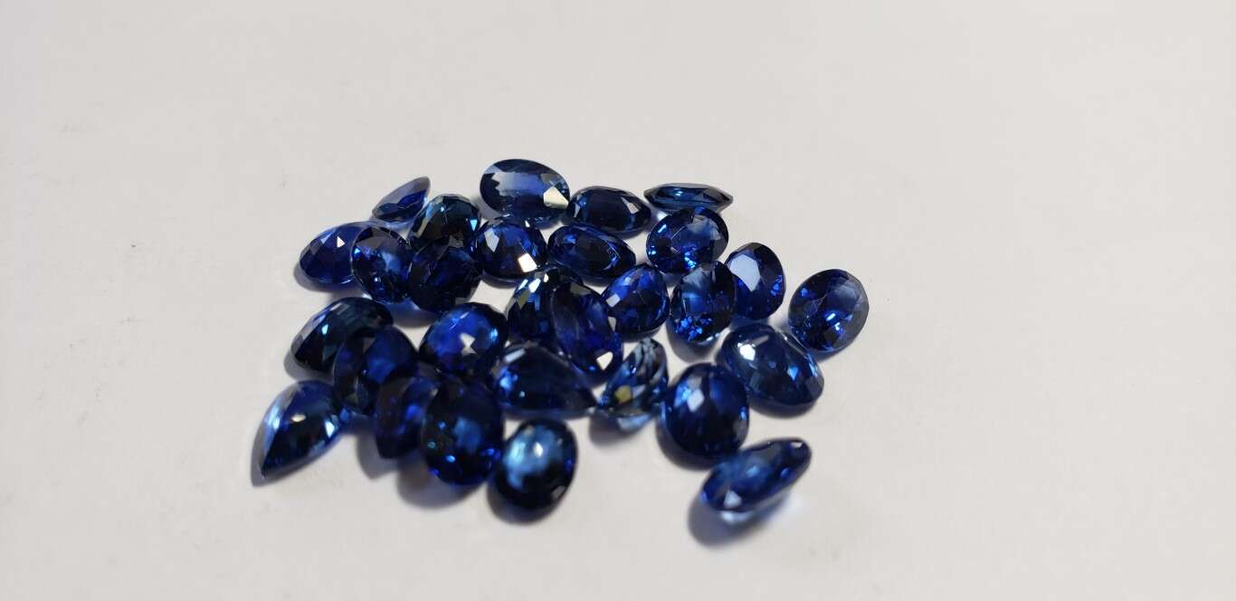 Blue Sapphire-Oval: 6mm x 4mm