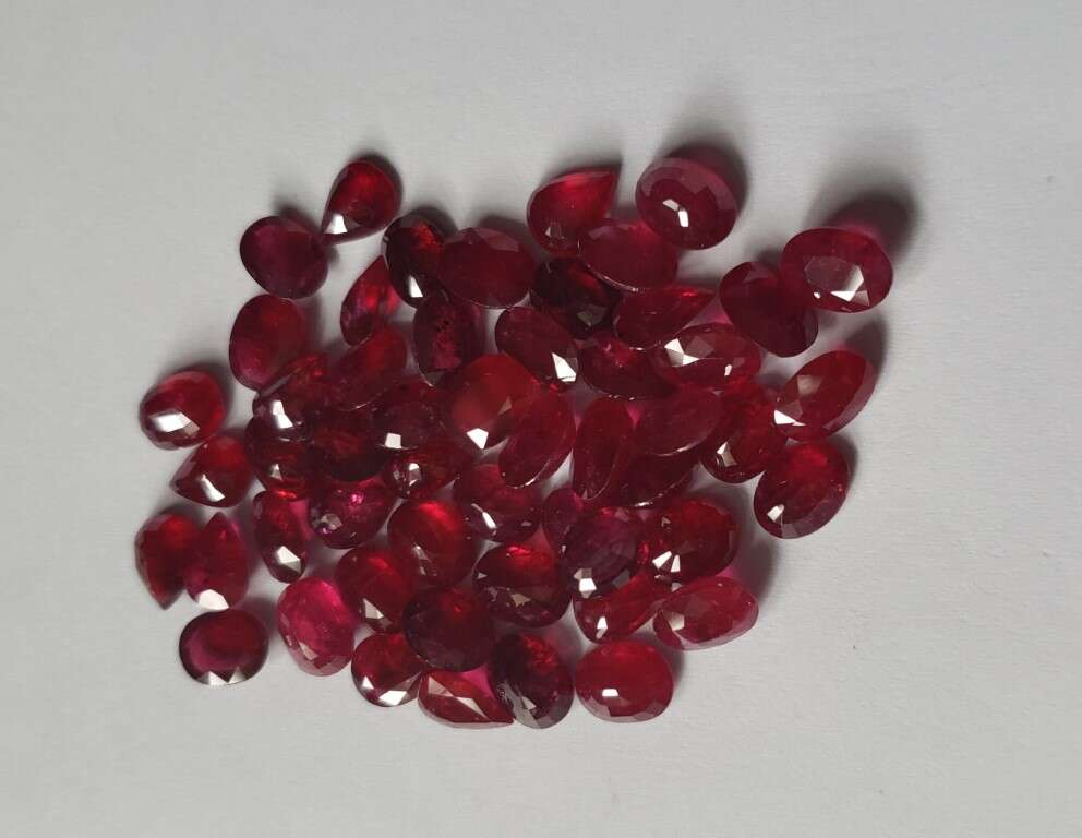 Ruby-Oval: 8mm x 6mm