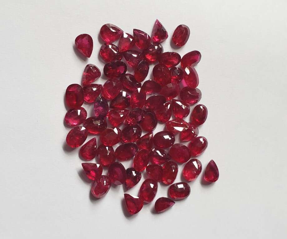 Ruby-Oval: 8mm x 6mm