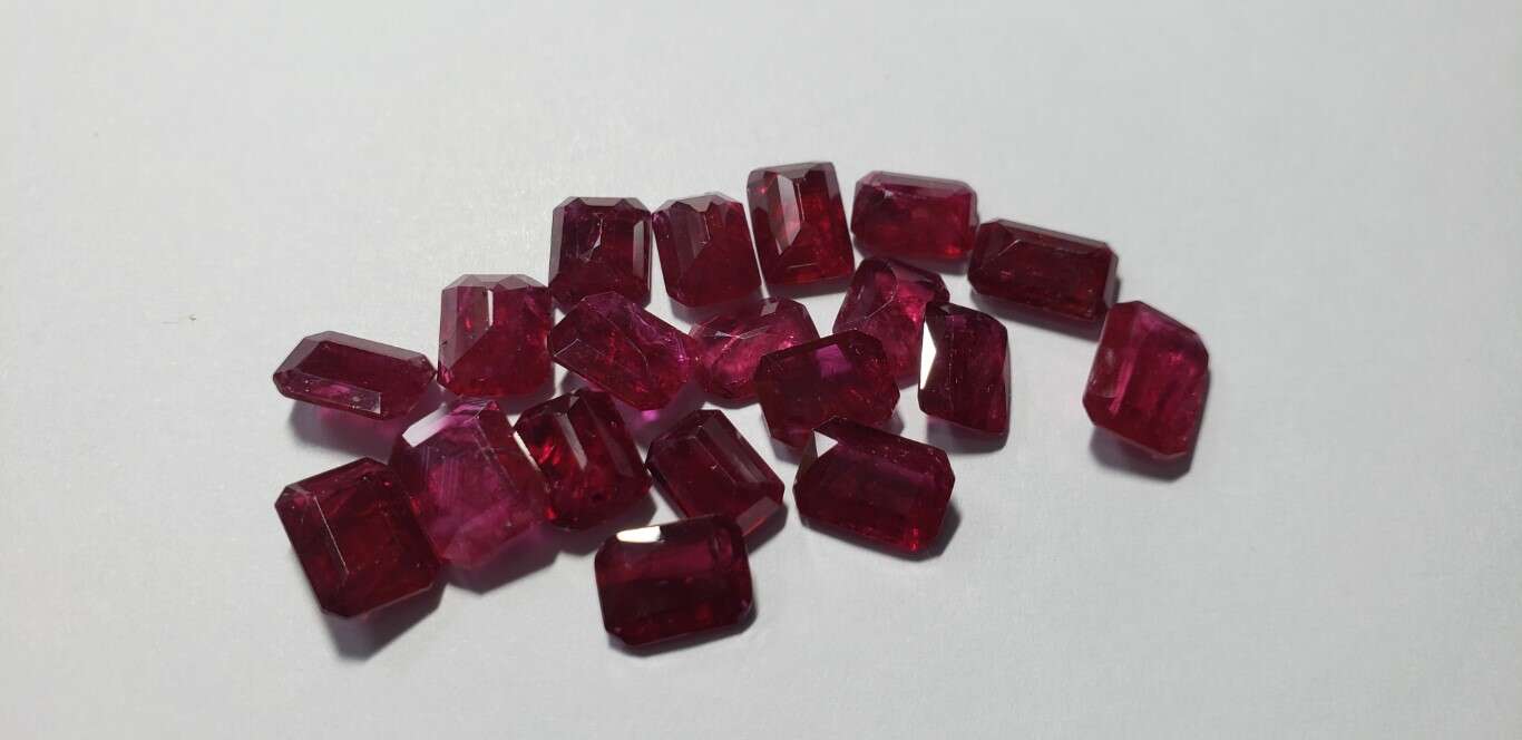 Ruby Octagon: 8mm x 6mm