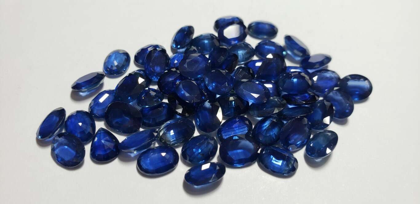 Blue Sapphire Oval: 8mm x 6mm
