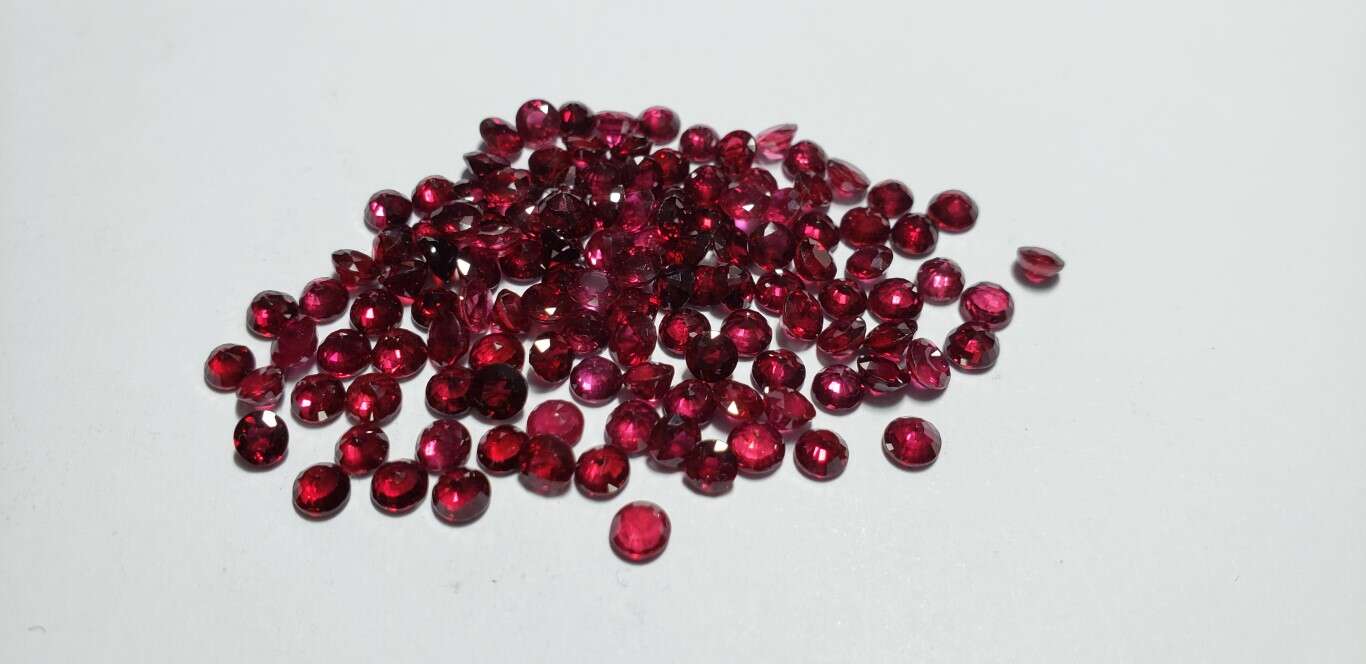 Ruby Round: 3.5mm - 4mm