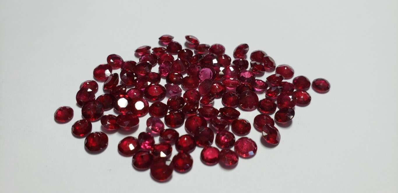 Ruby Round: 5mm - 5.5mm