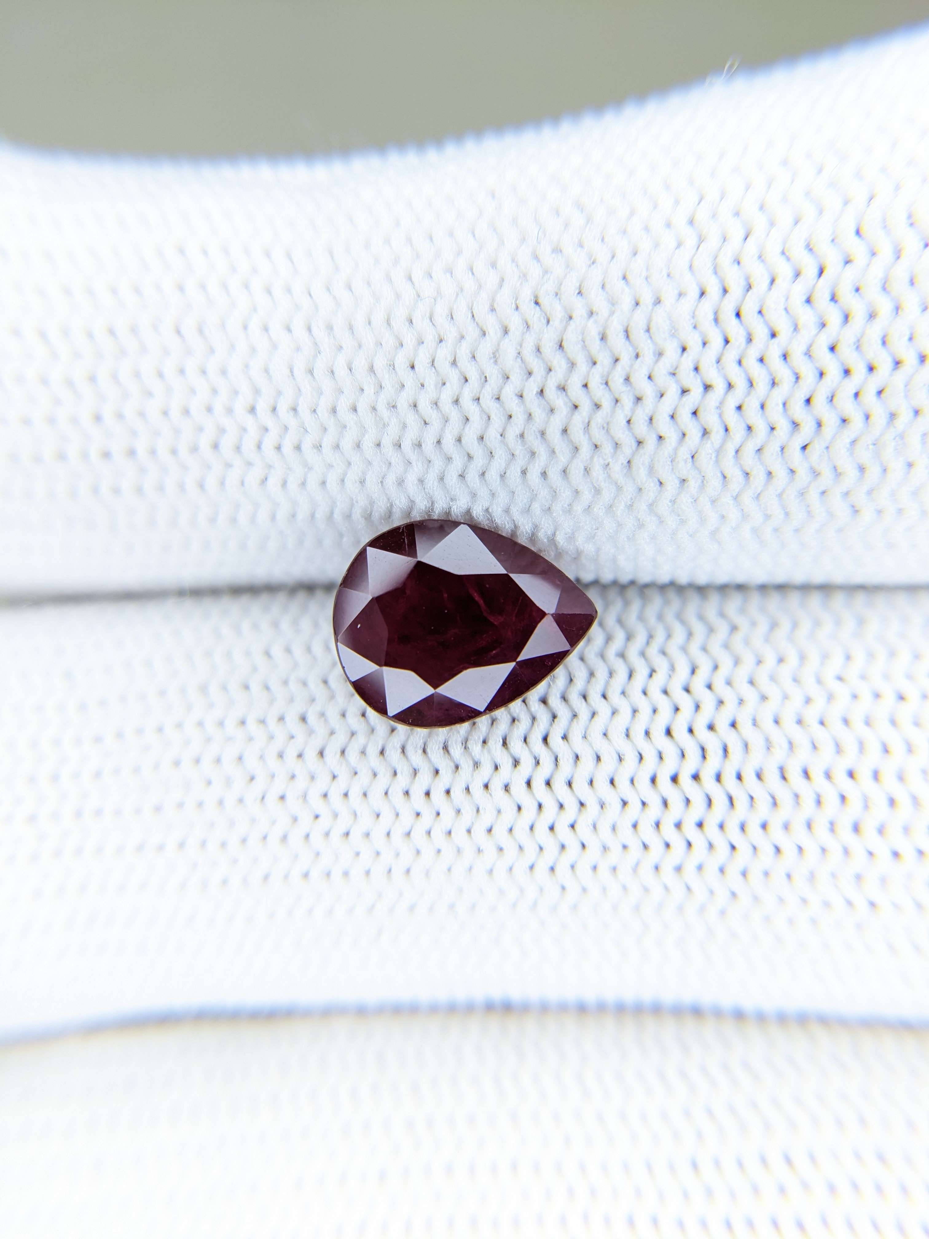 RUBY Pear: 2.94ct