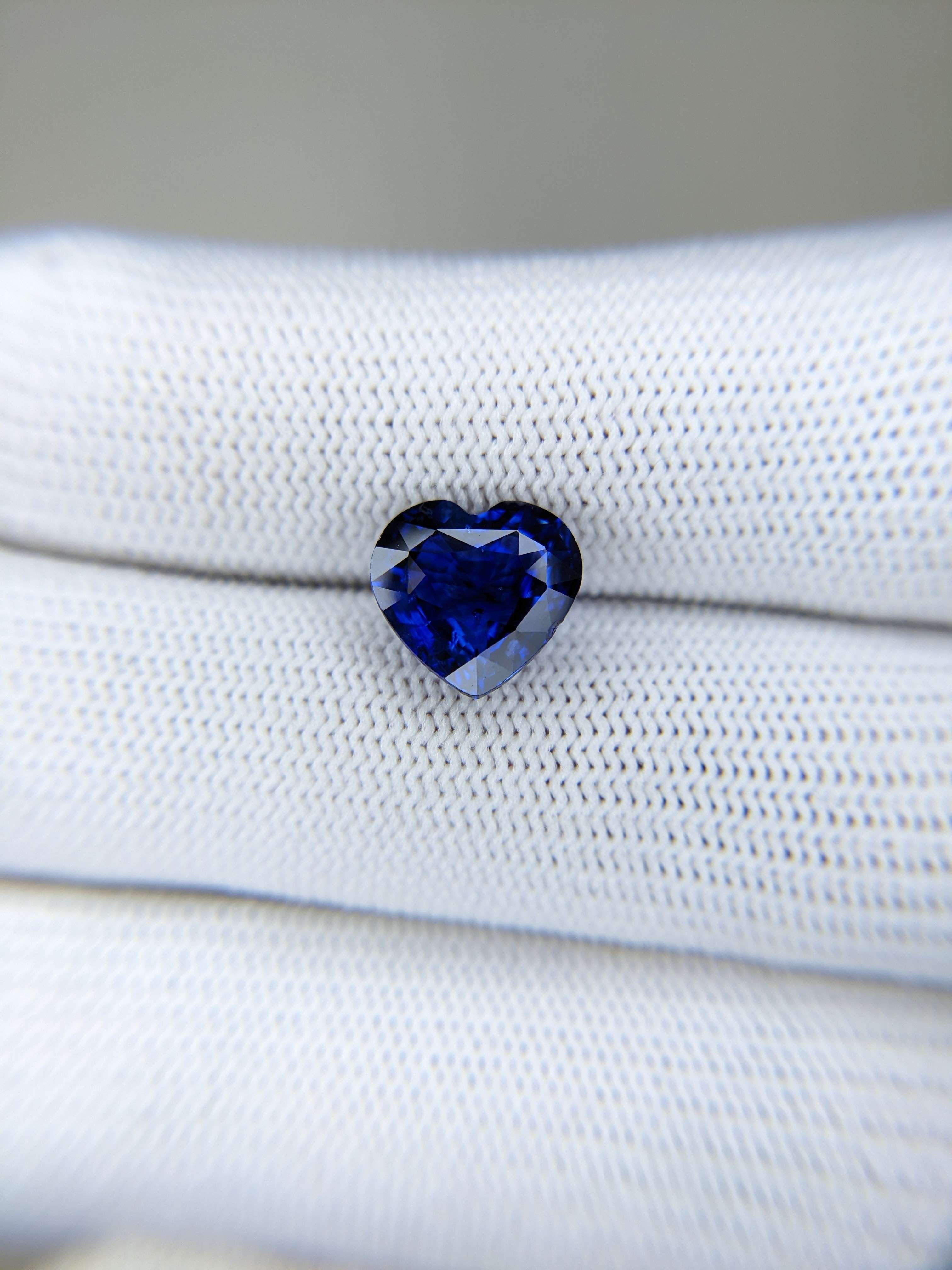 Sapphire Heart: 4.02ct