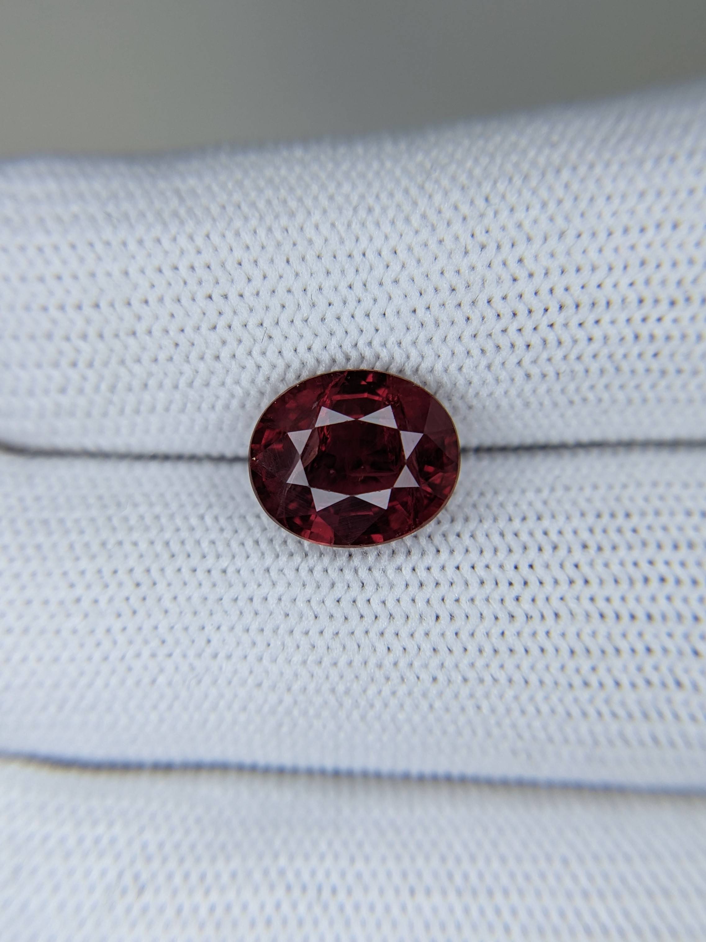 Ruby Oval: 4.33ct