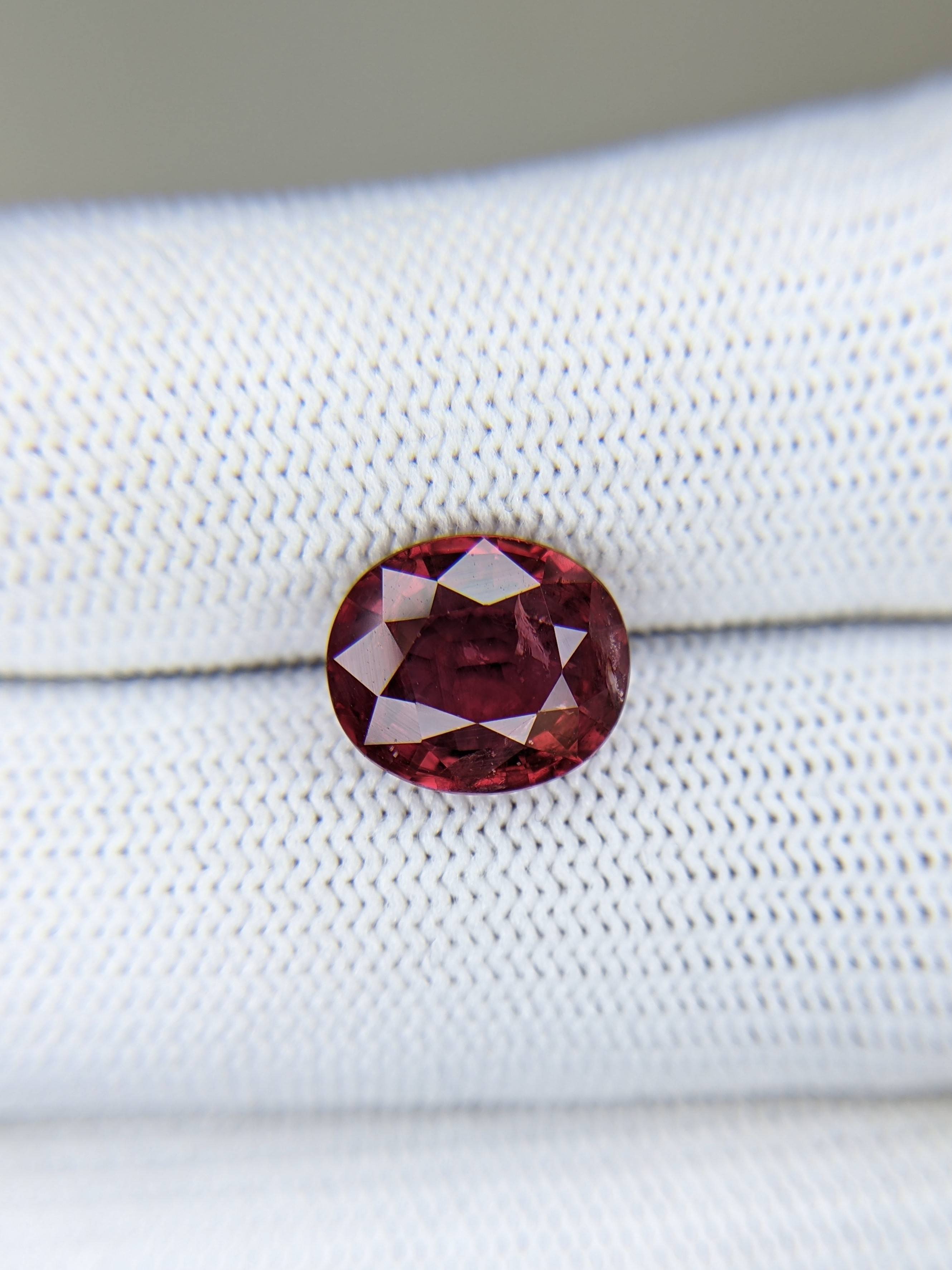 Ruby Oval: 4.26ct