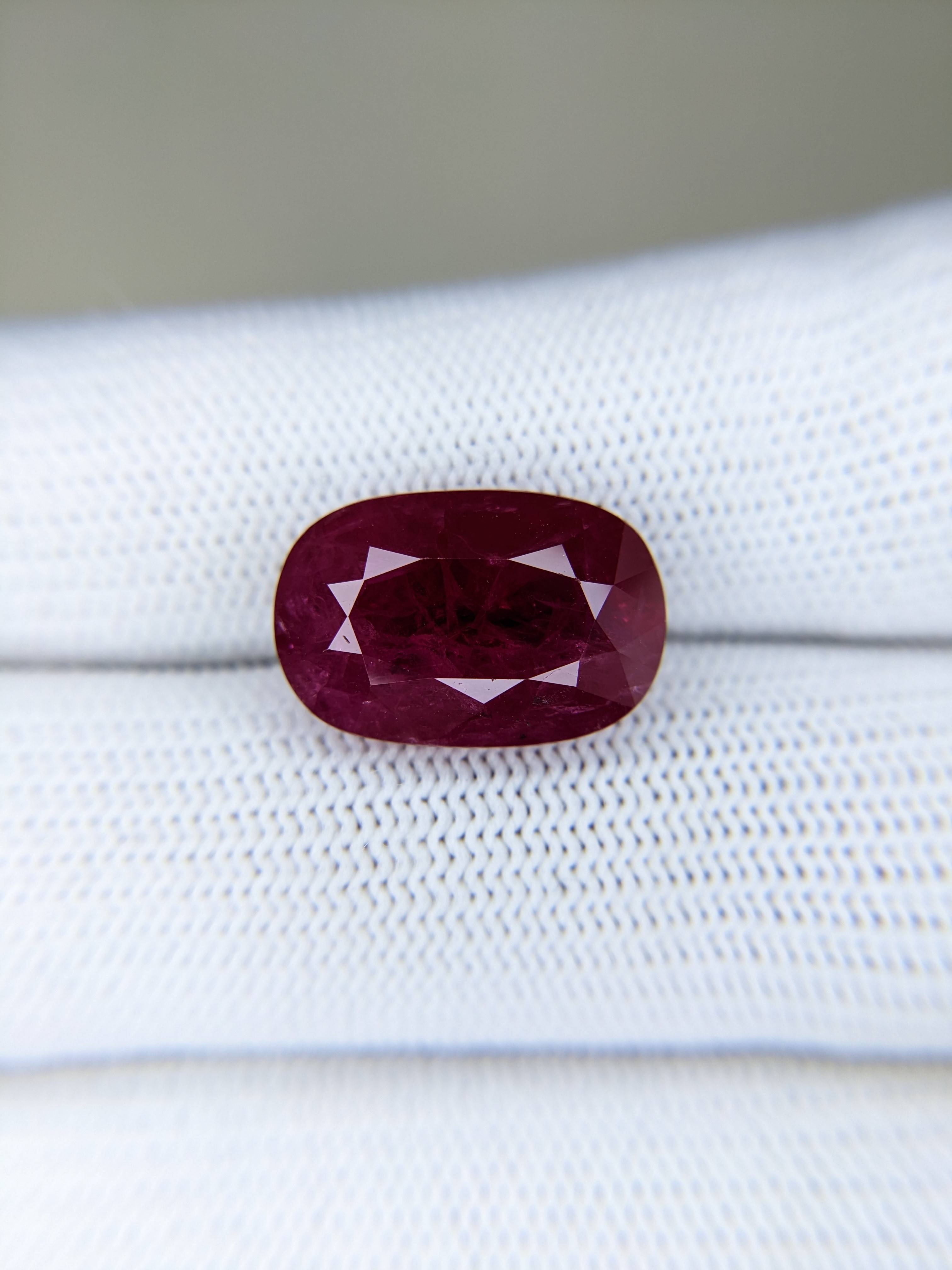 Ruby Oval: 11.21ct