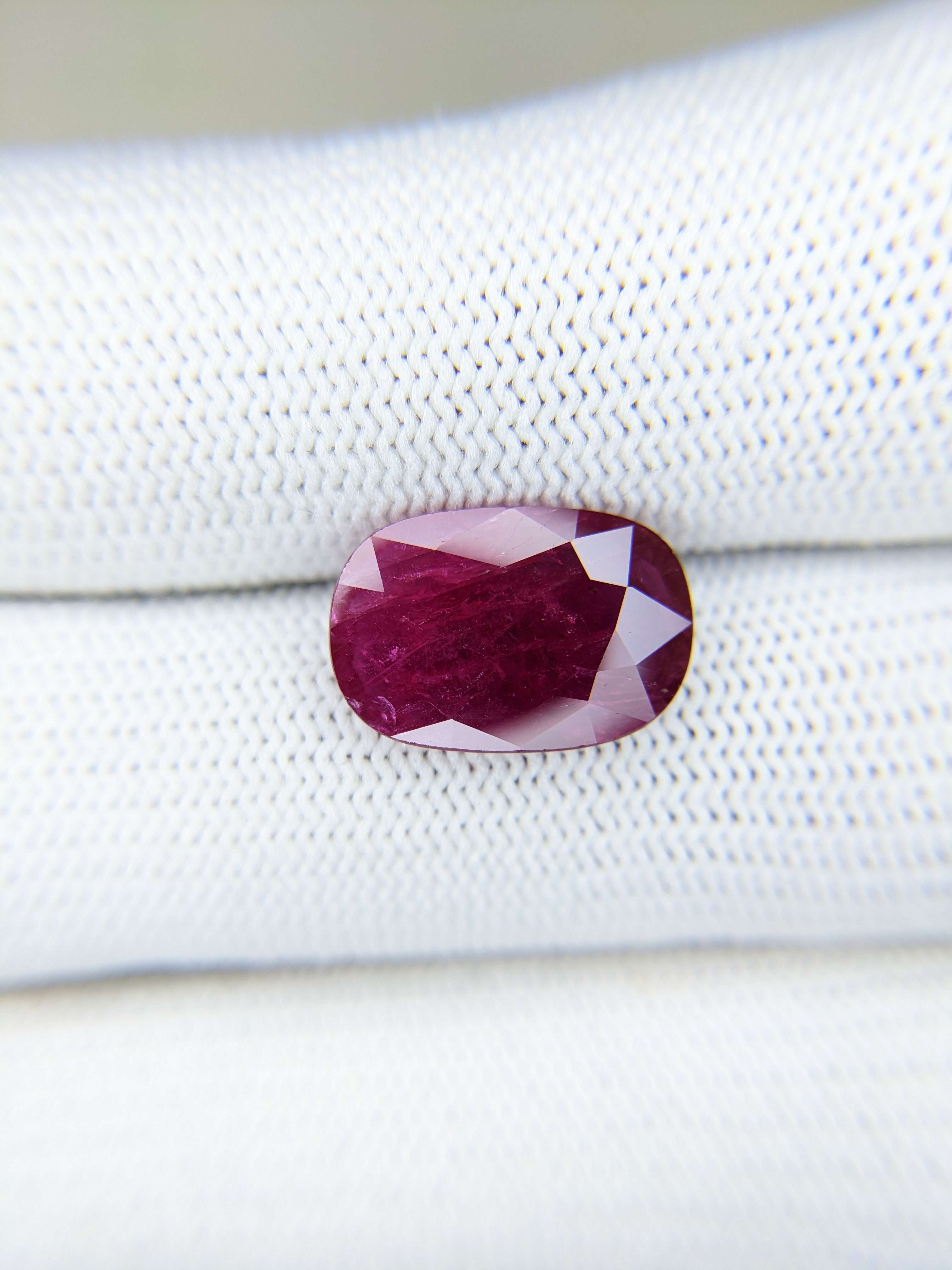 Ruby Cushion: 4.88ct