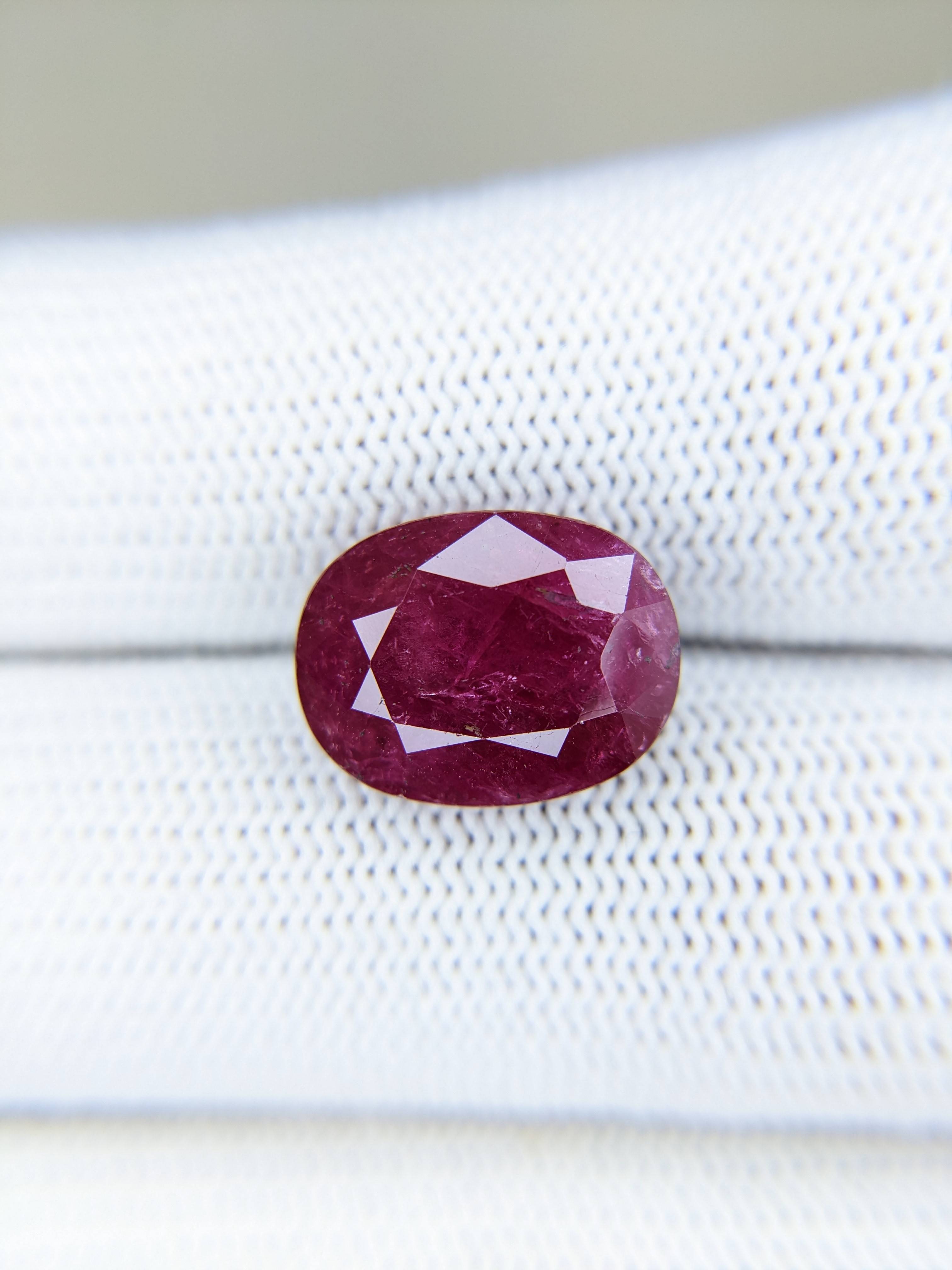 Ruby Oval: 8.42ct