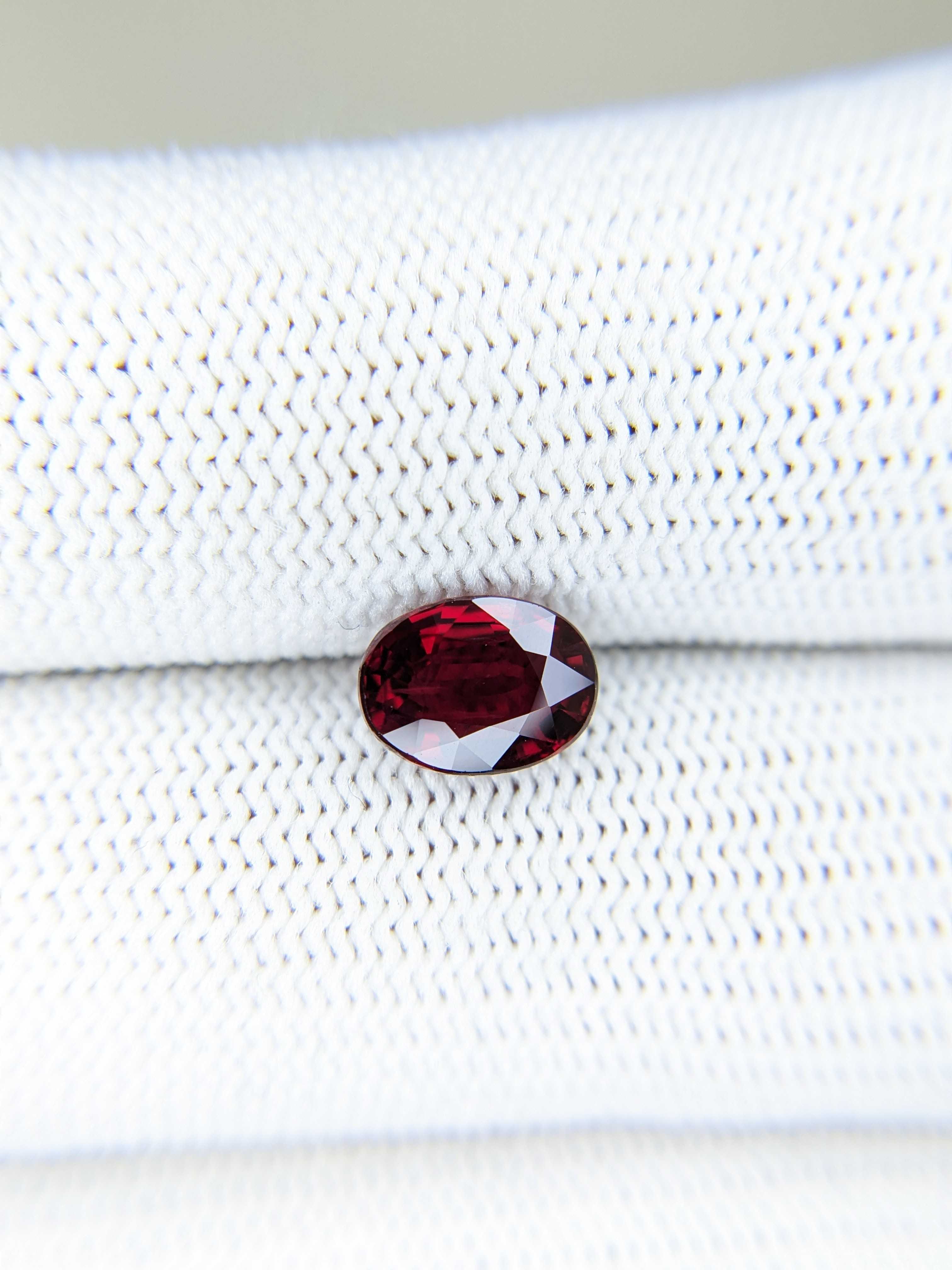 Ruby Oval: 2.05ct