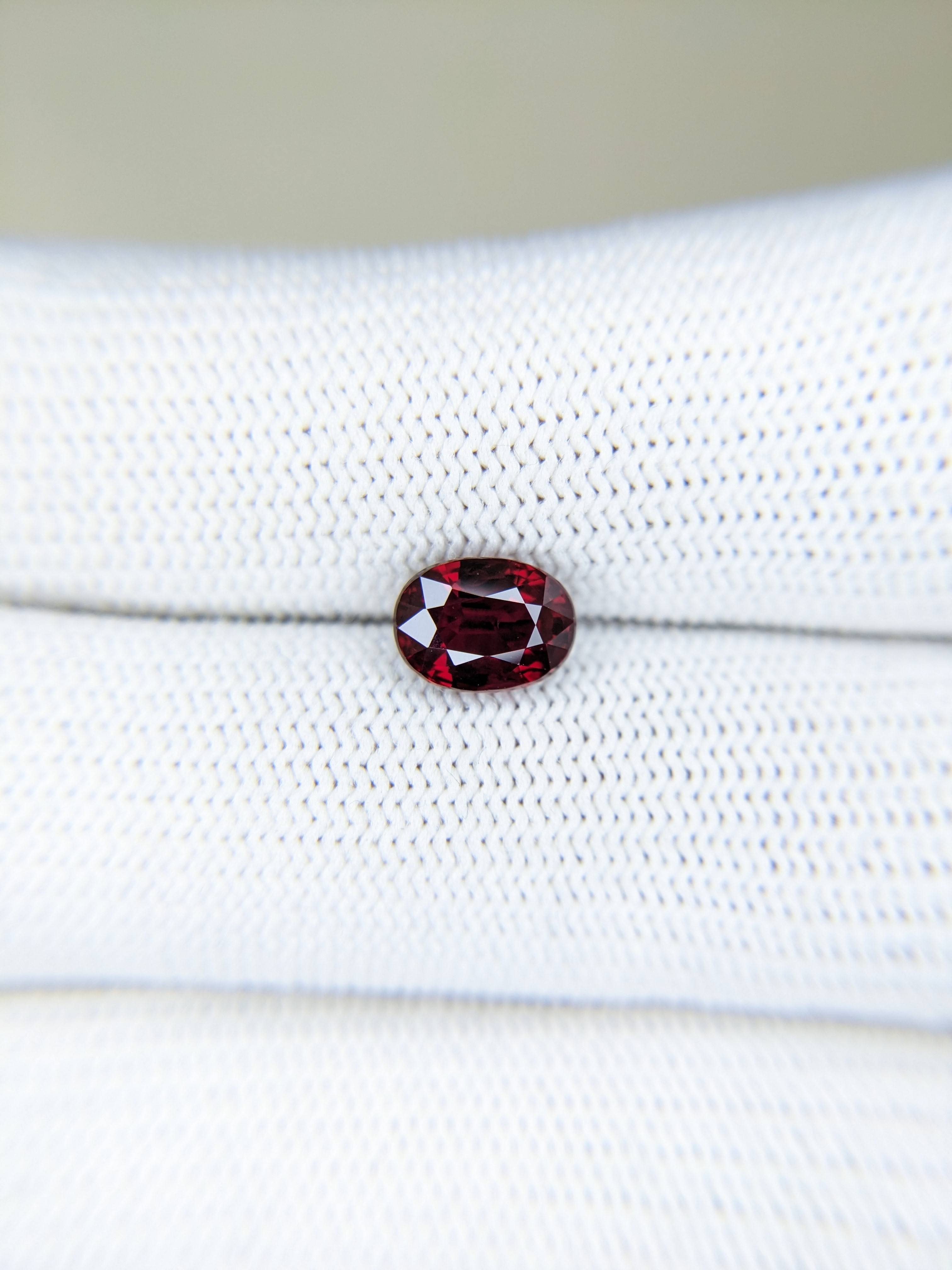 Ruby Oval: 2.06ct