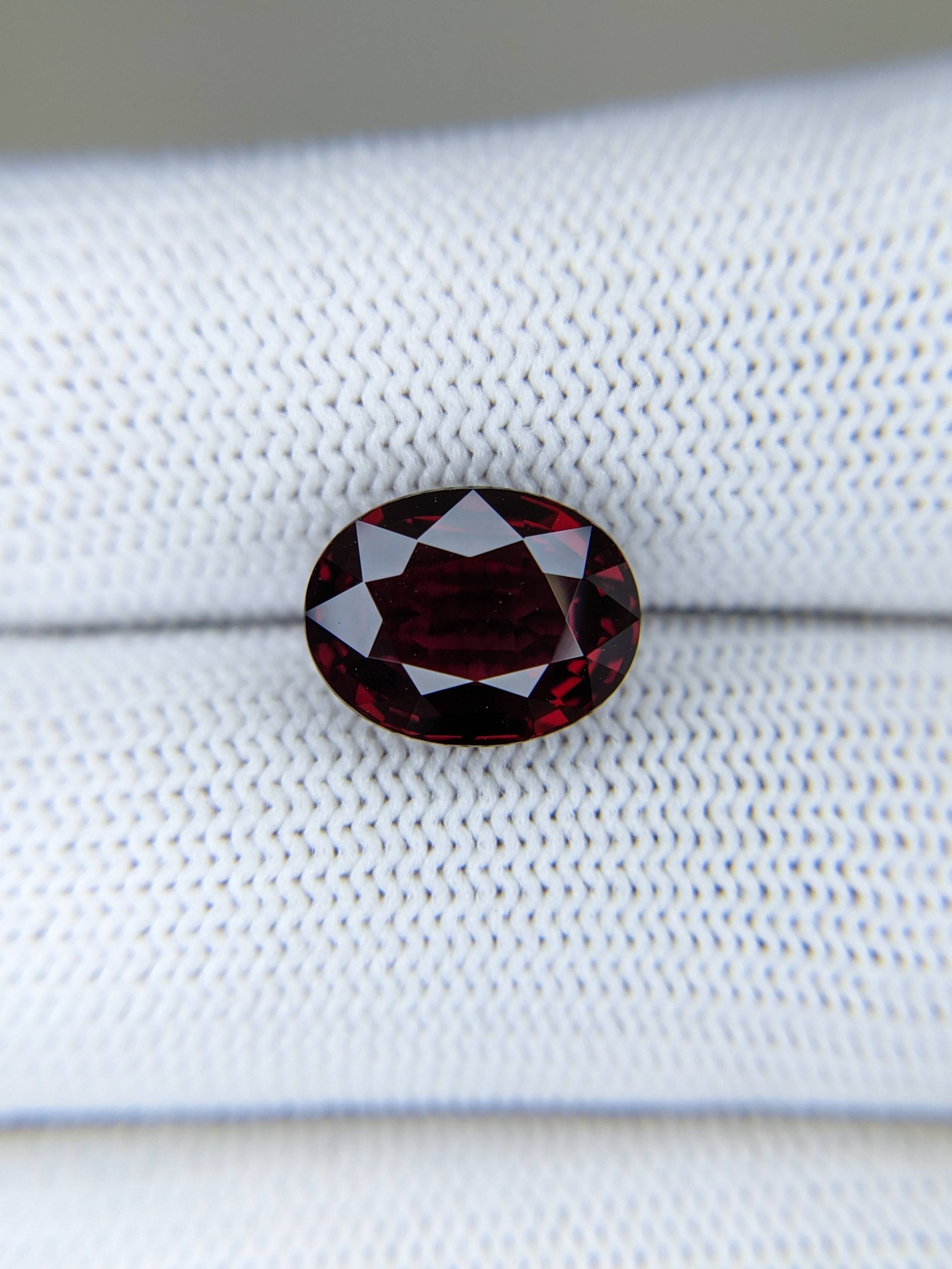 Ruby Oval : 5.03ct