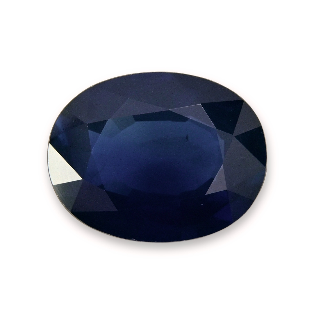 Sapphire Oval: 5.23ct