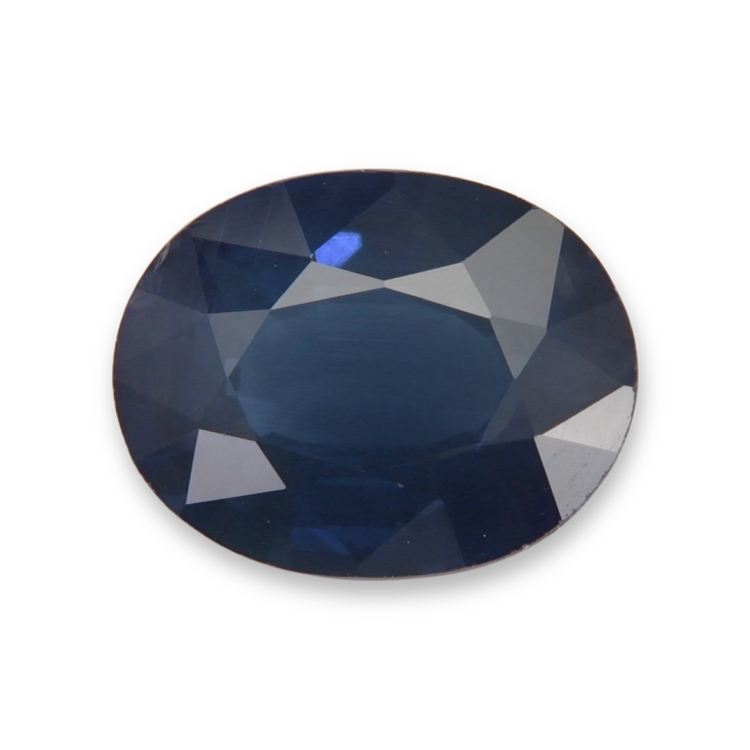 Sapphire Oval: 2.56ct
