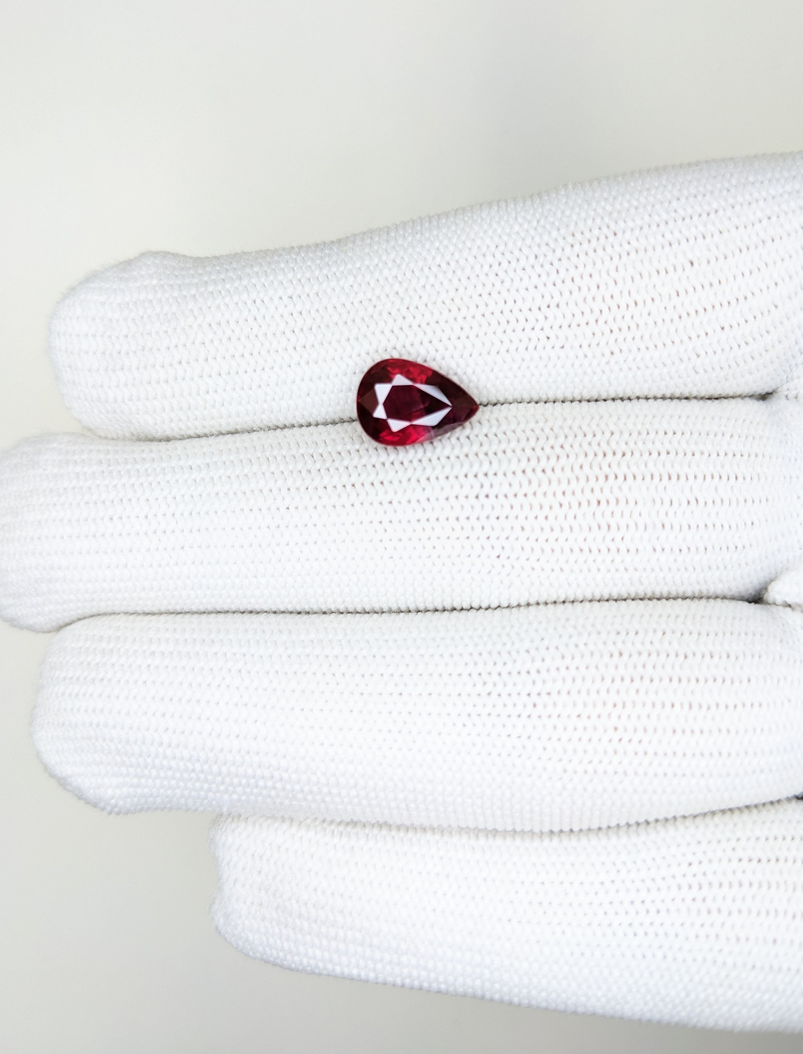 Ruby Pear: 3.01ct