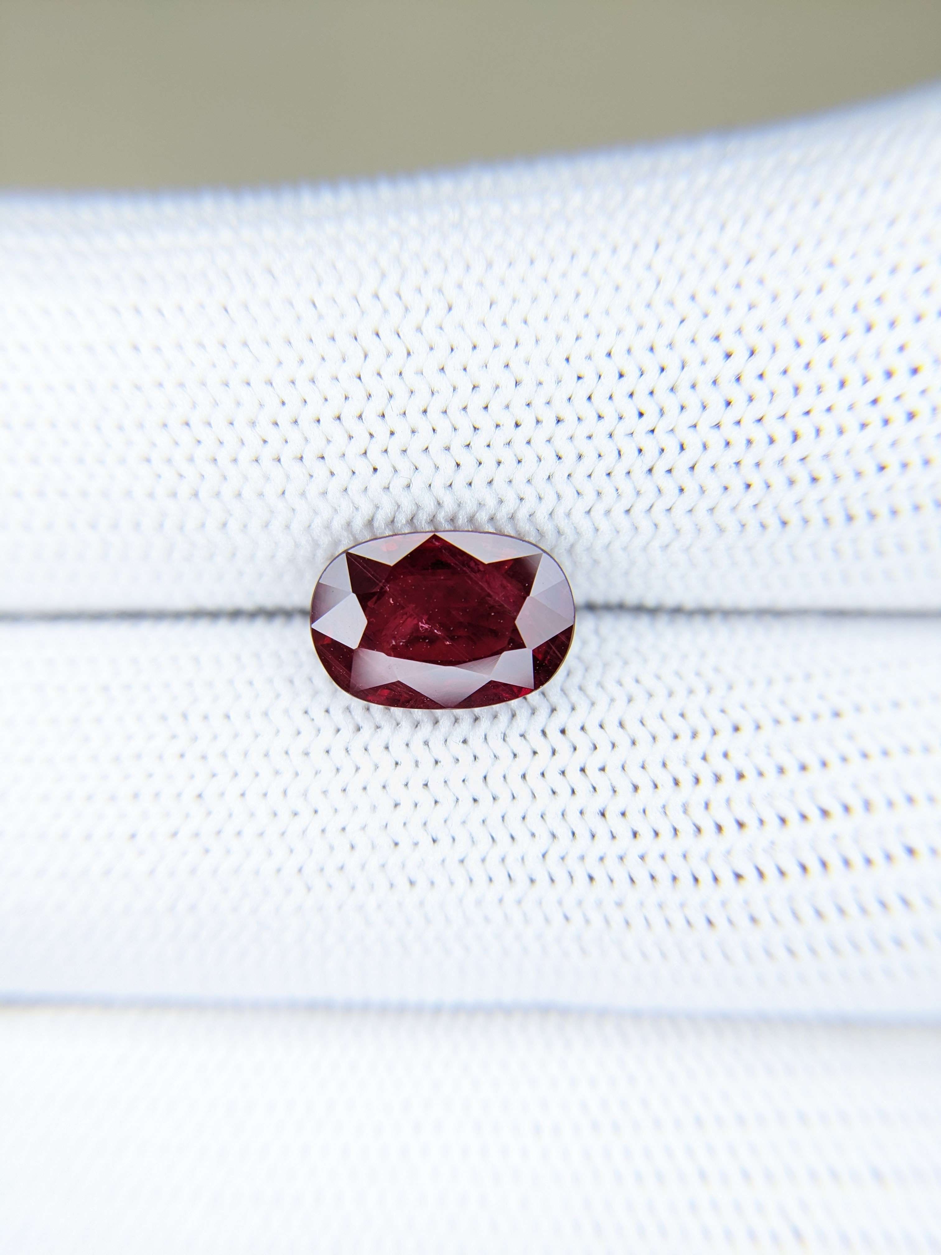 Ruby Oval: 3.23ct