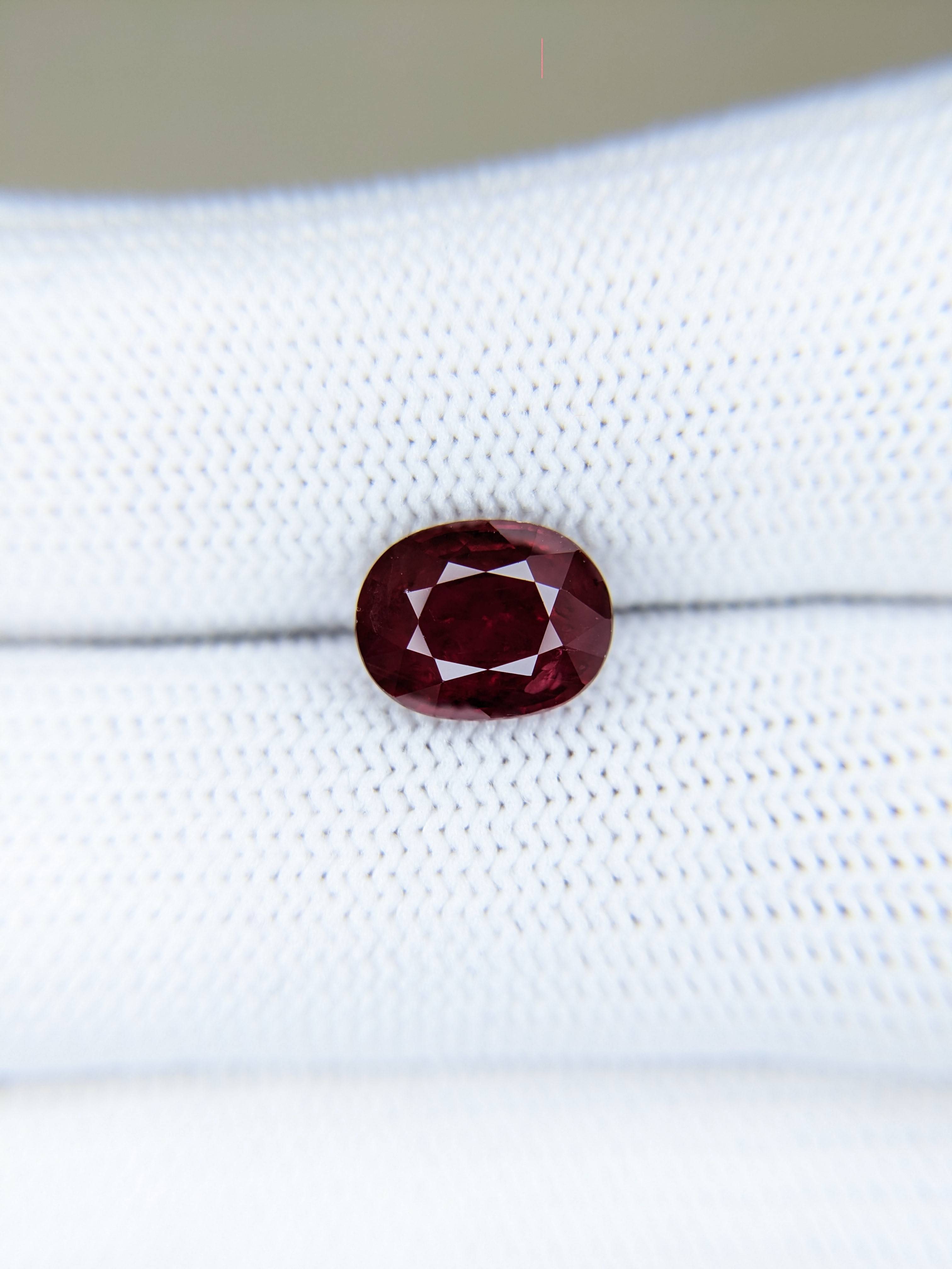 Ruby Oval: 3.11ct