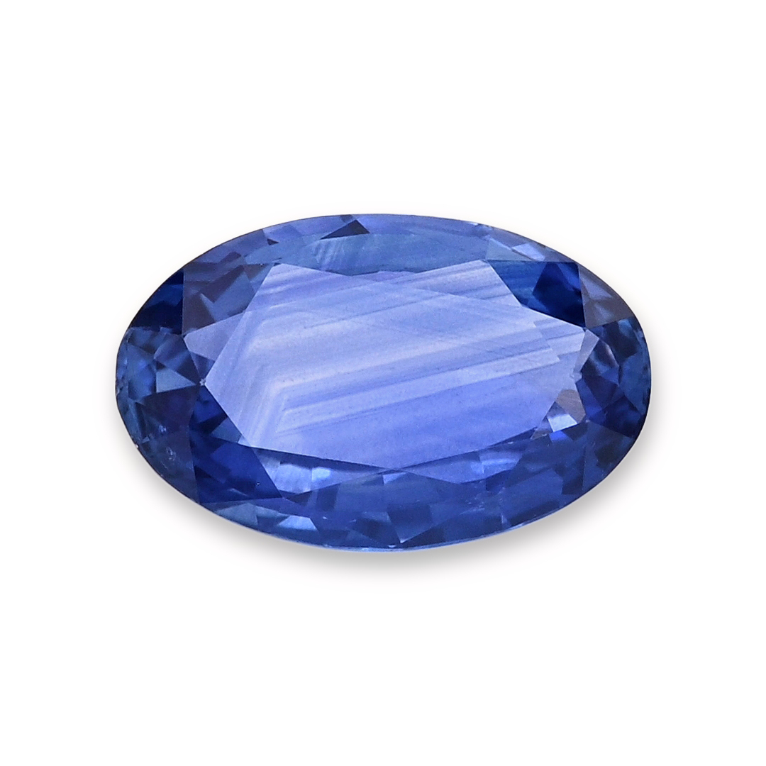 Sapphire Oval: 2.18ct