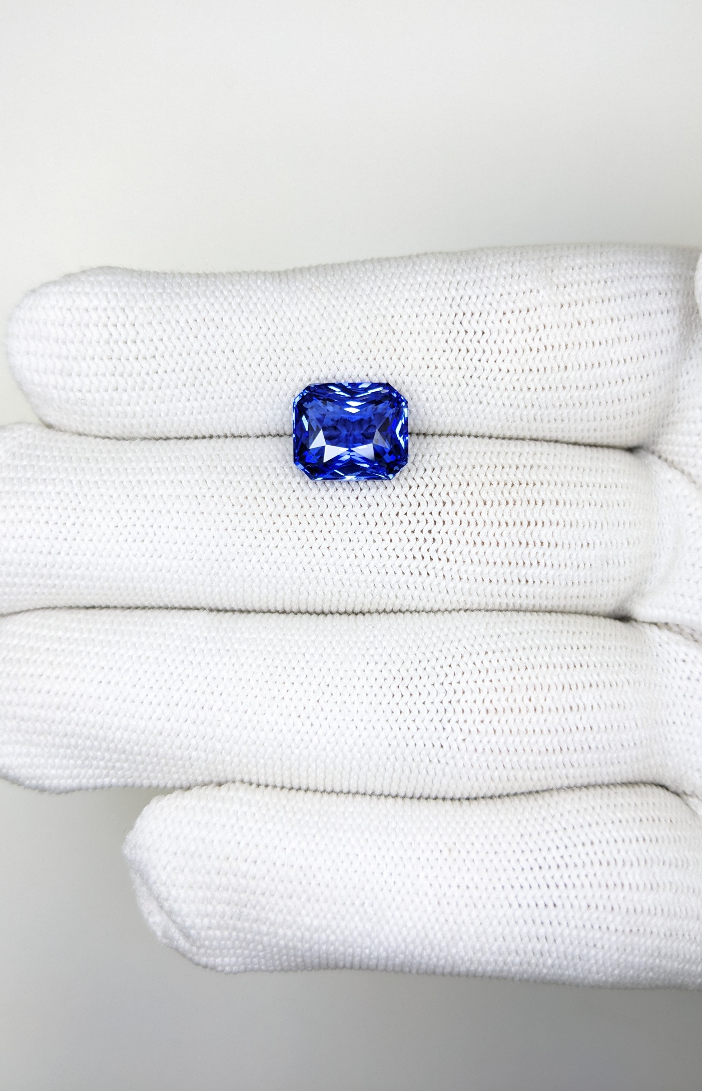 Sapphire Octagonal: 6.52ct