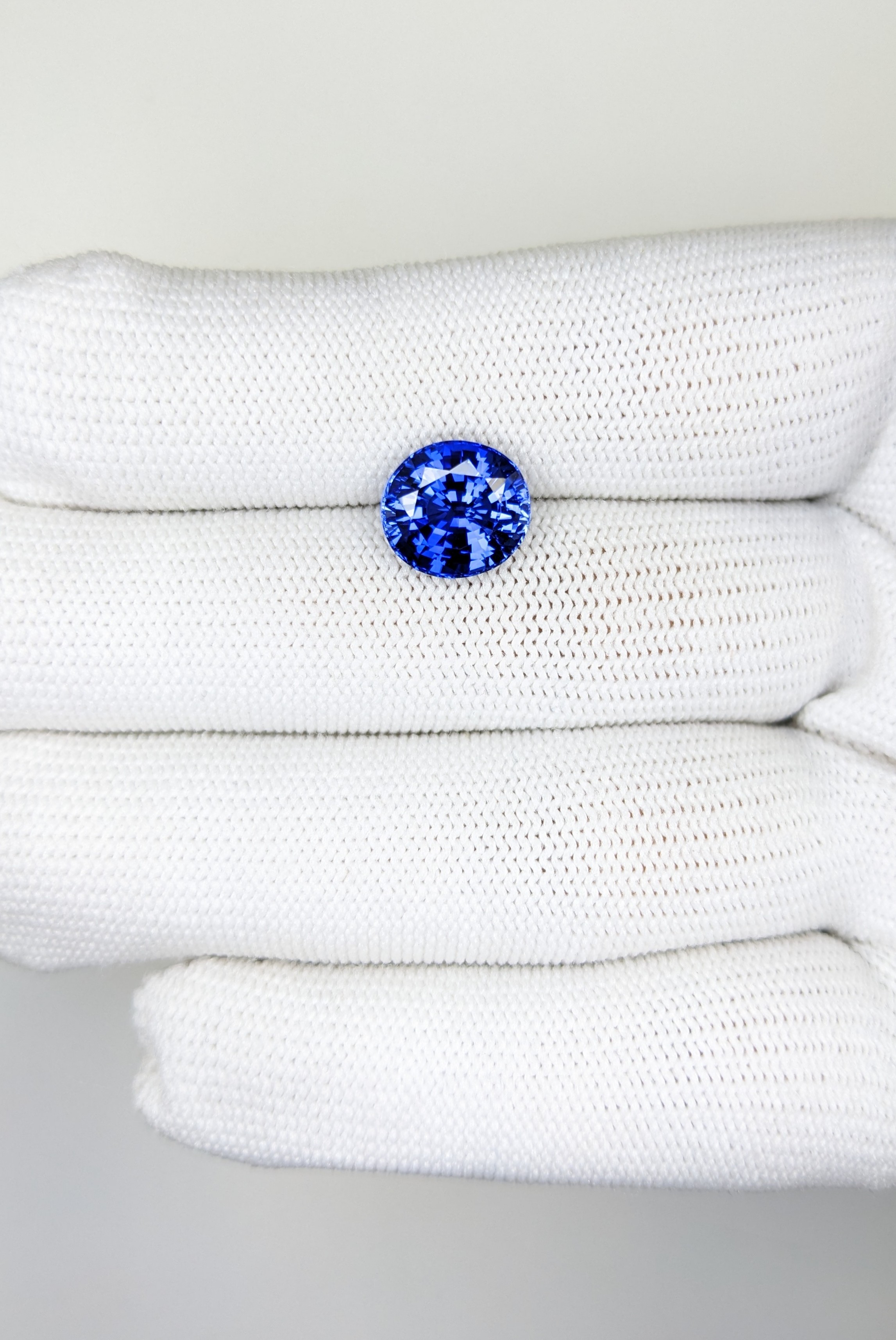 Sapphire Oval: 4.85ct