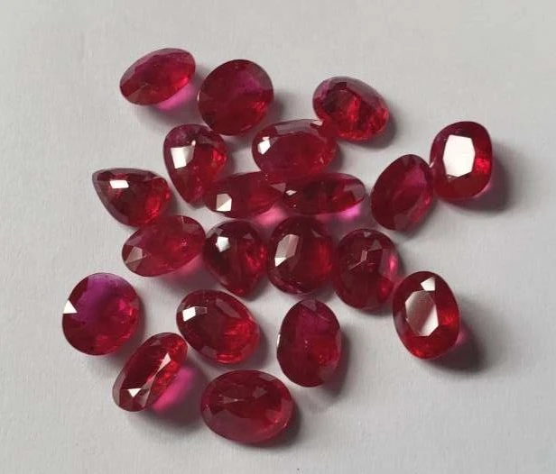 Ruby-Oval: 9mm x 7mm