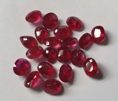 Ruby-Oval: 9mm x 7mm